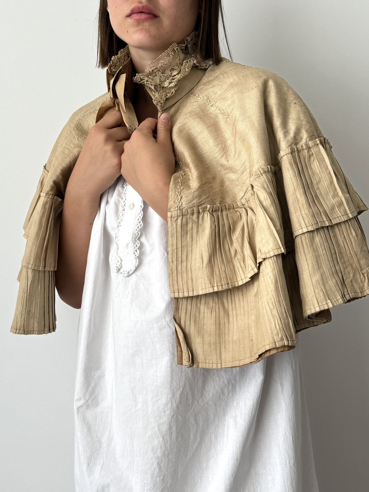 Other 19th Century 1800s Antique Victorian Women’s Capelet Mantle Size M / US 6-8 / IT 42-44 - 1 Thumbnail