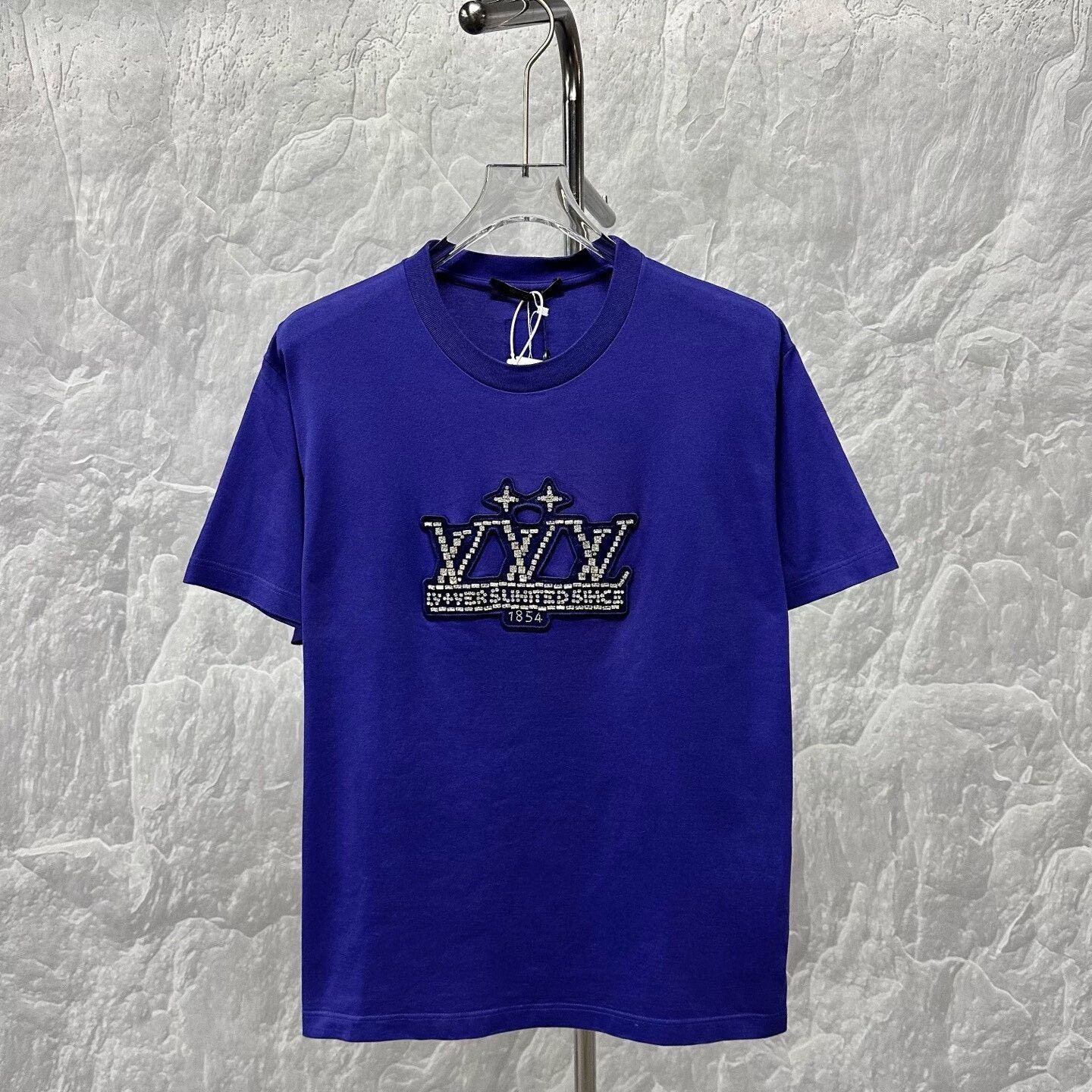 Louis Vuitton louis vuitton ss25 crystal embroidered logo tee Size US XXL / EU 58 / 5 - 1 Thumbnail