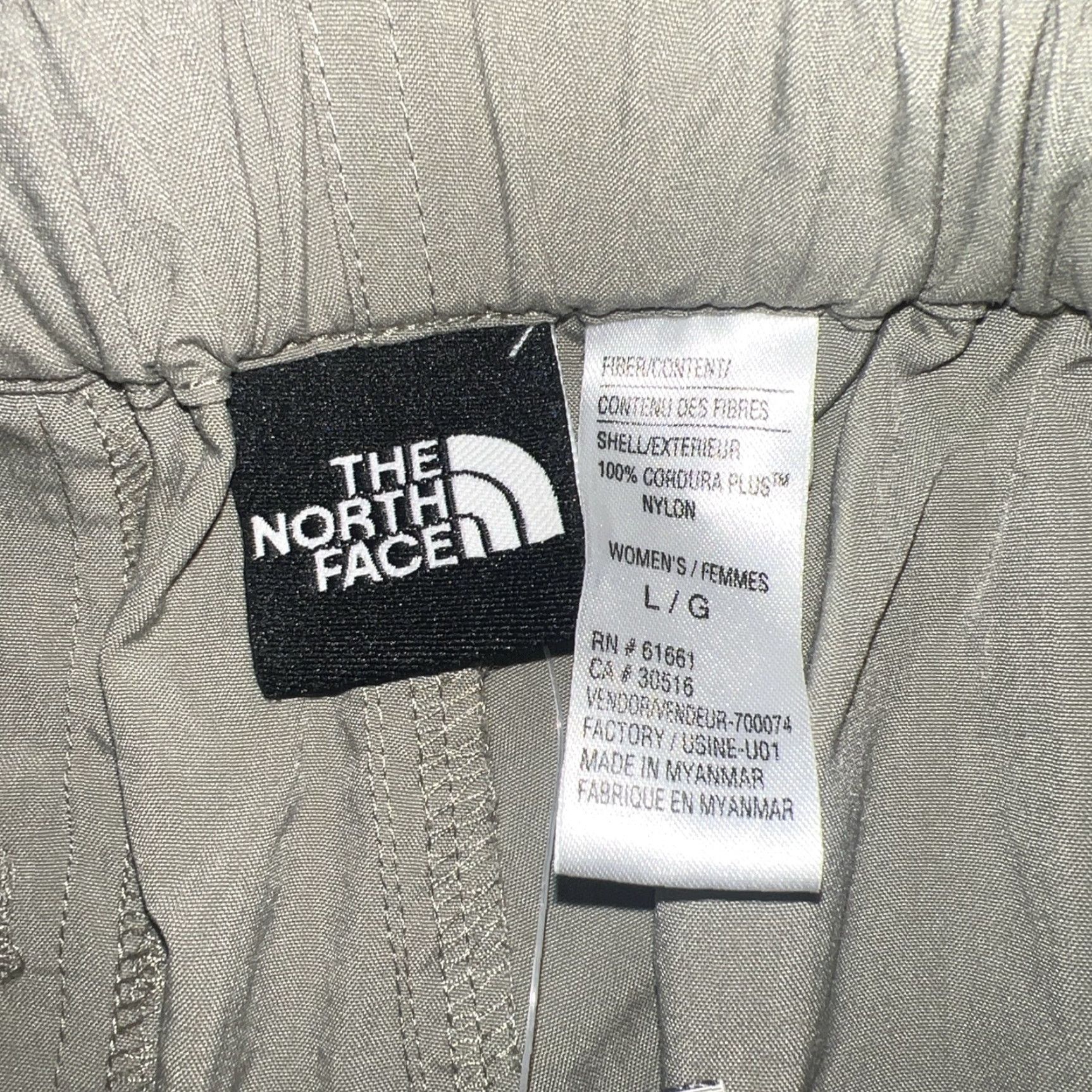 The North Face VINTAGE The North Face Women's Cargo Nylon Pants Beige Large NWT Size 36" / US 14 / IT 50 - 5 Thumbnail
