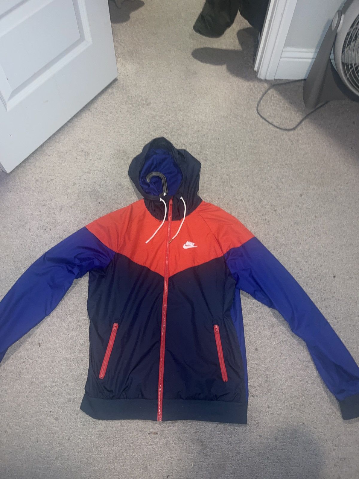 Nike Men’s Nike Sportswear Windrunner Size US S / EU 44-46 / 1 - 3 Thumbnail
