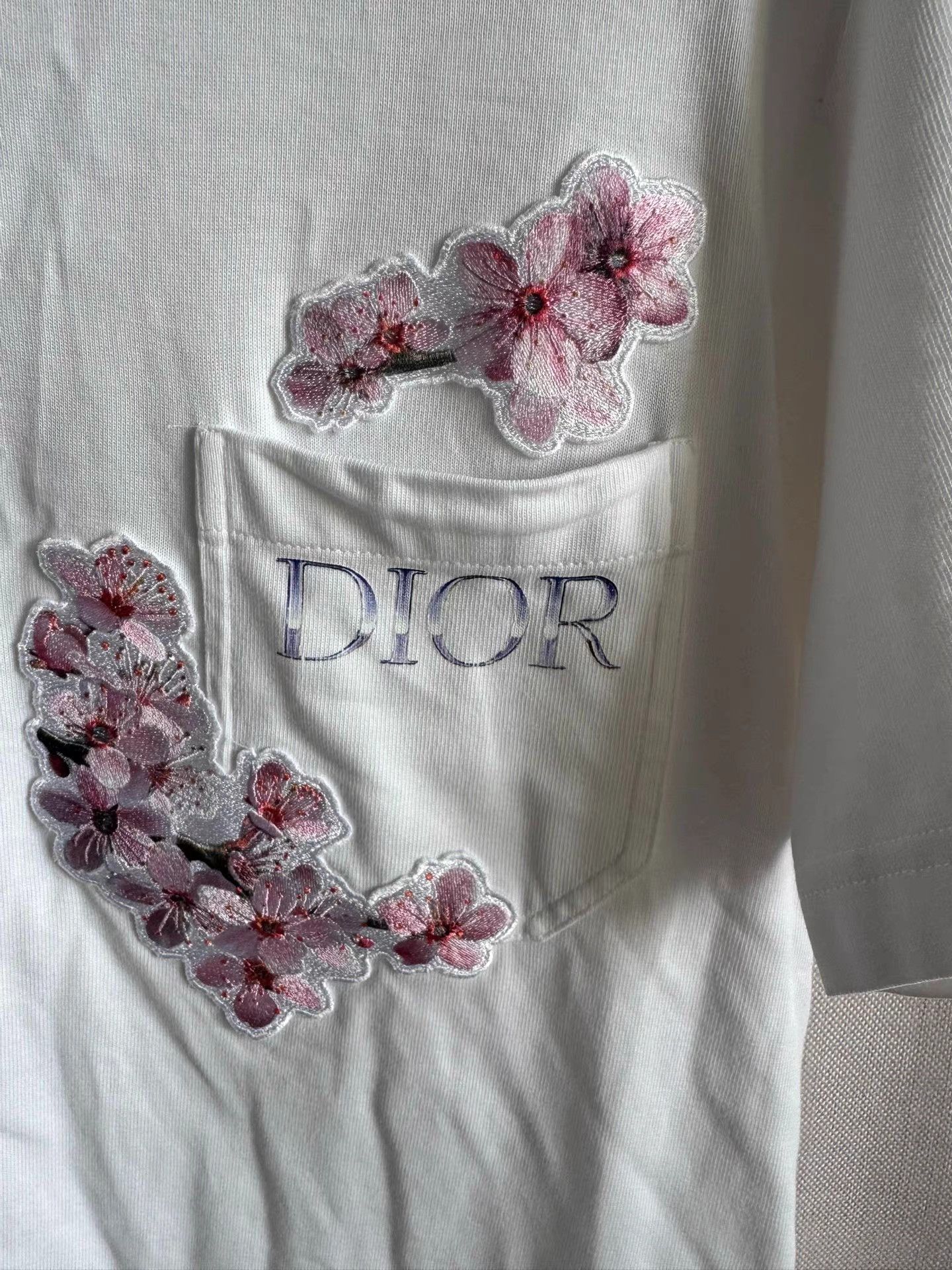 Dior DIOR x Sorayabai Sakura Logo Print Pocket T-Shirt K13 Size US XS / EU 42 / 0 - 3 Thumbnail