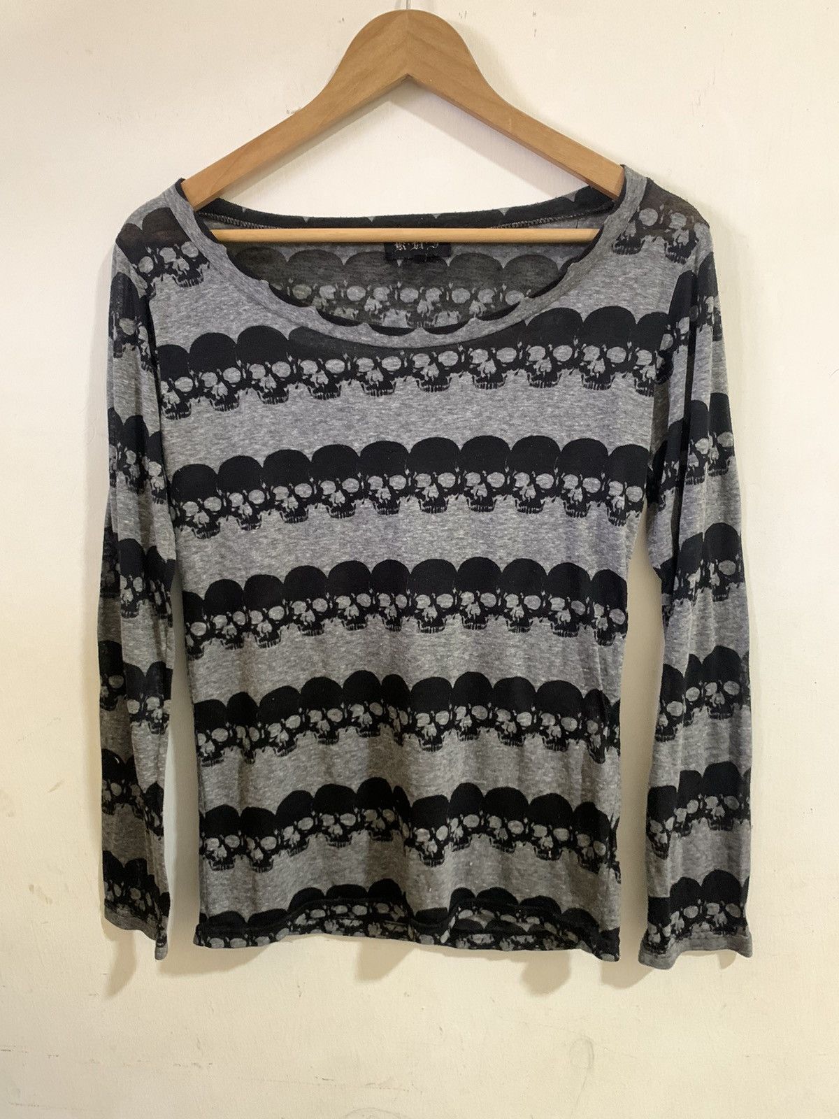 Japanese Brand Japanese Brand KUI Skull Rock Metal Long Sleeve Size S / US 4 / IT 40 - 1 Thumbnail