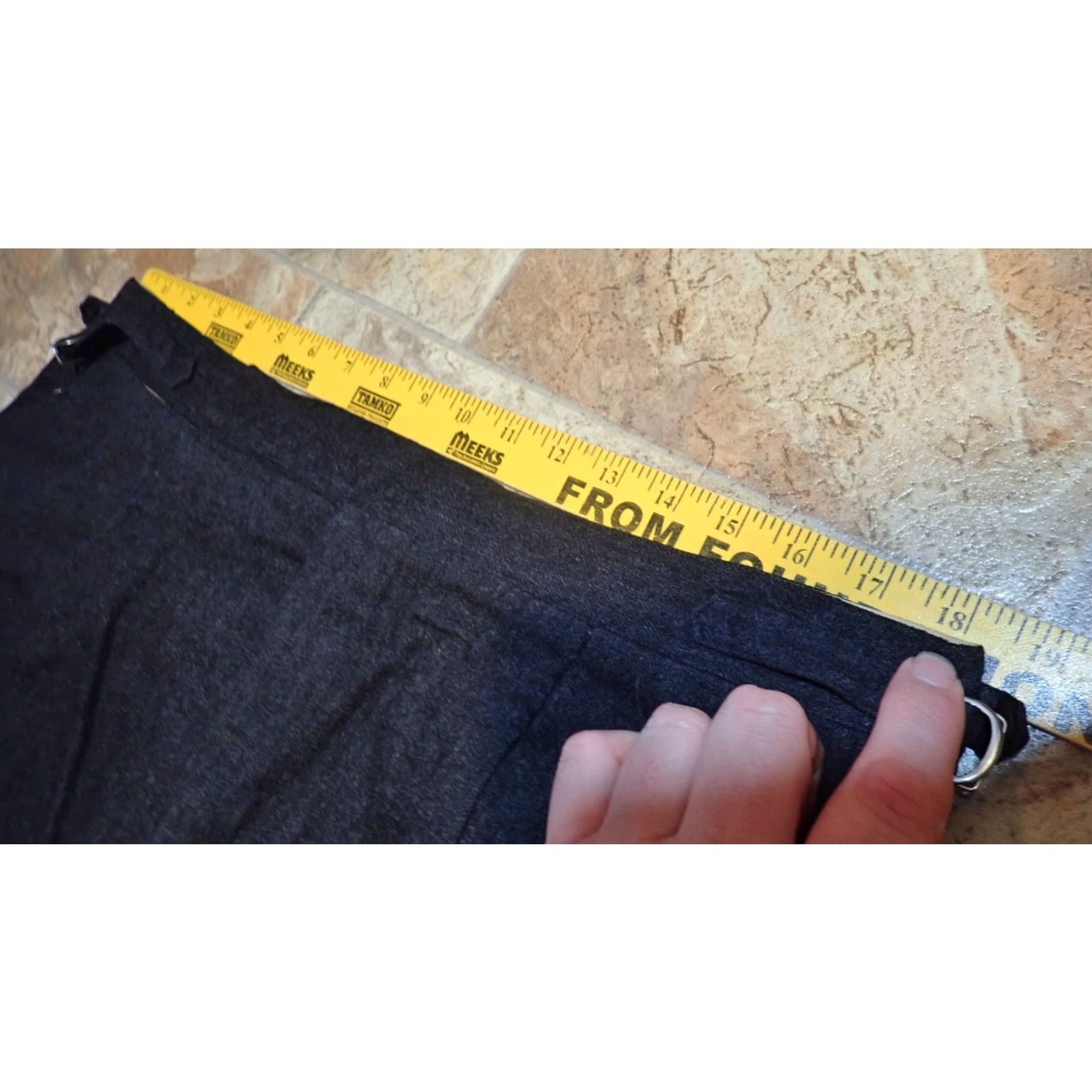 Vintage VINTAGE Rockabilly Black Wool Pleated Pants Pants 36x29 Dress Pants Men 1950s 60s Cuffed Leg Inseam 29 Size 36 Size US 36 / EU 52 - 5 Thumbnail