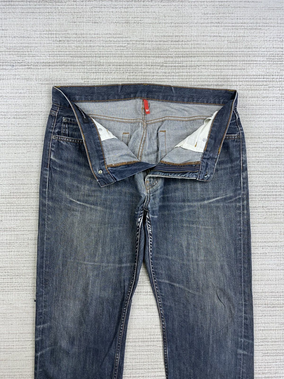 Japanese Brand × Uniqlo × Vintage Vintage Uniqlo Japan Regular Fit Straight Denim Jeans Size US 35 - 9 Thumbnail