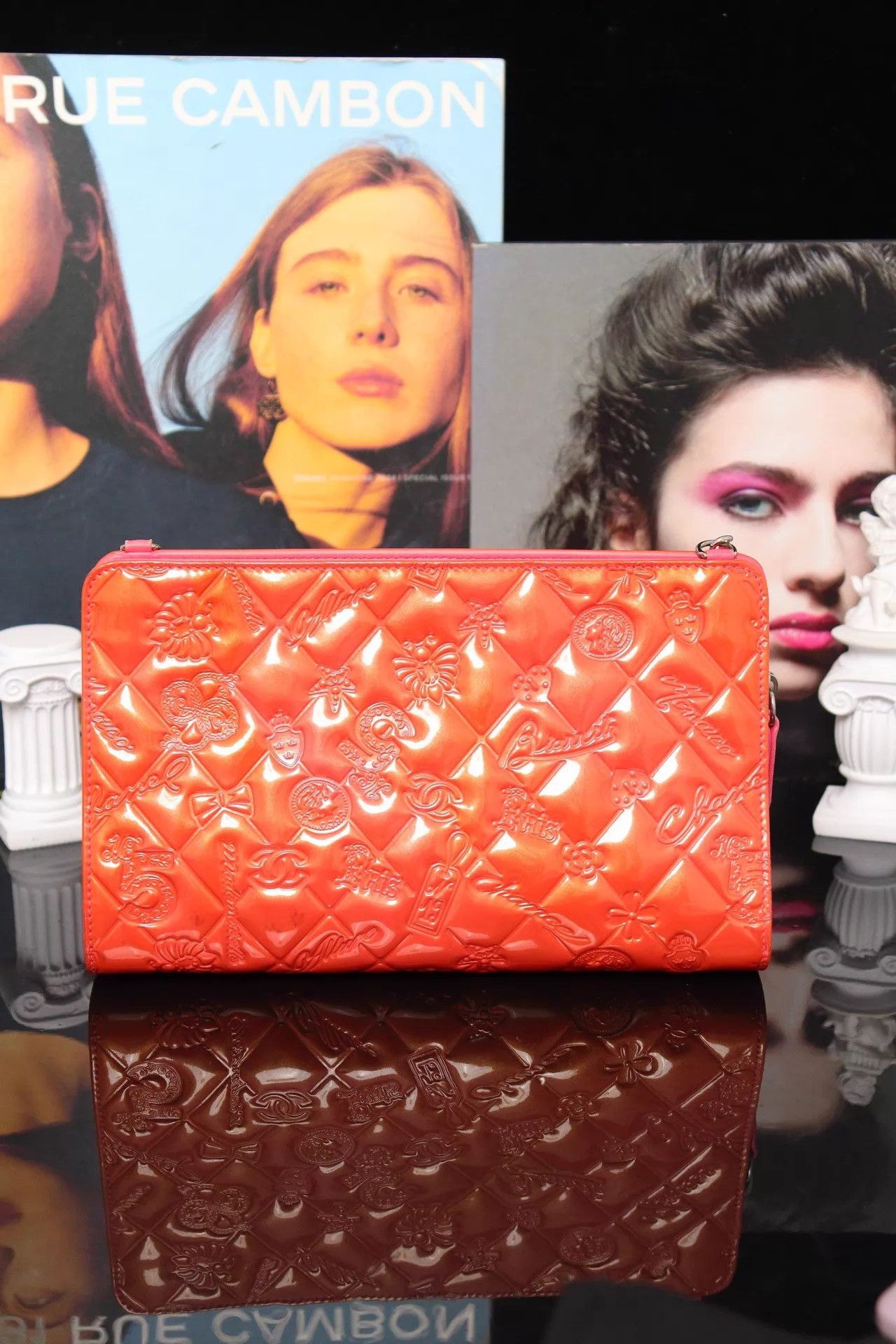 Chanel CHANEL Red Patent Leather Chain Bag 23x14x7.5 No Acc Size ONE SIZE - 1 Thumbnail