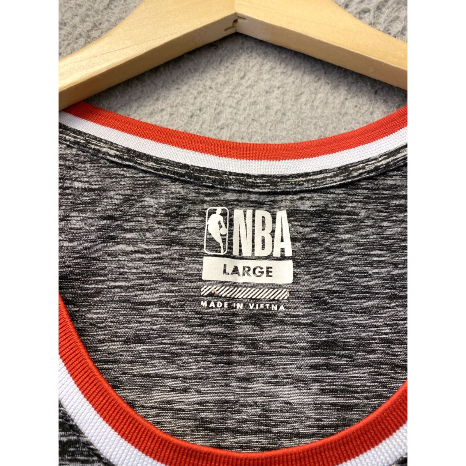 NBA NBA Gray Heather Men's Size Large Basketball Tank Top Shirt /142-34 Size US L / EU 52-54 / 3 - 4 Thumbnail