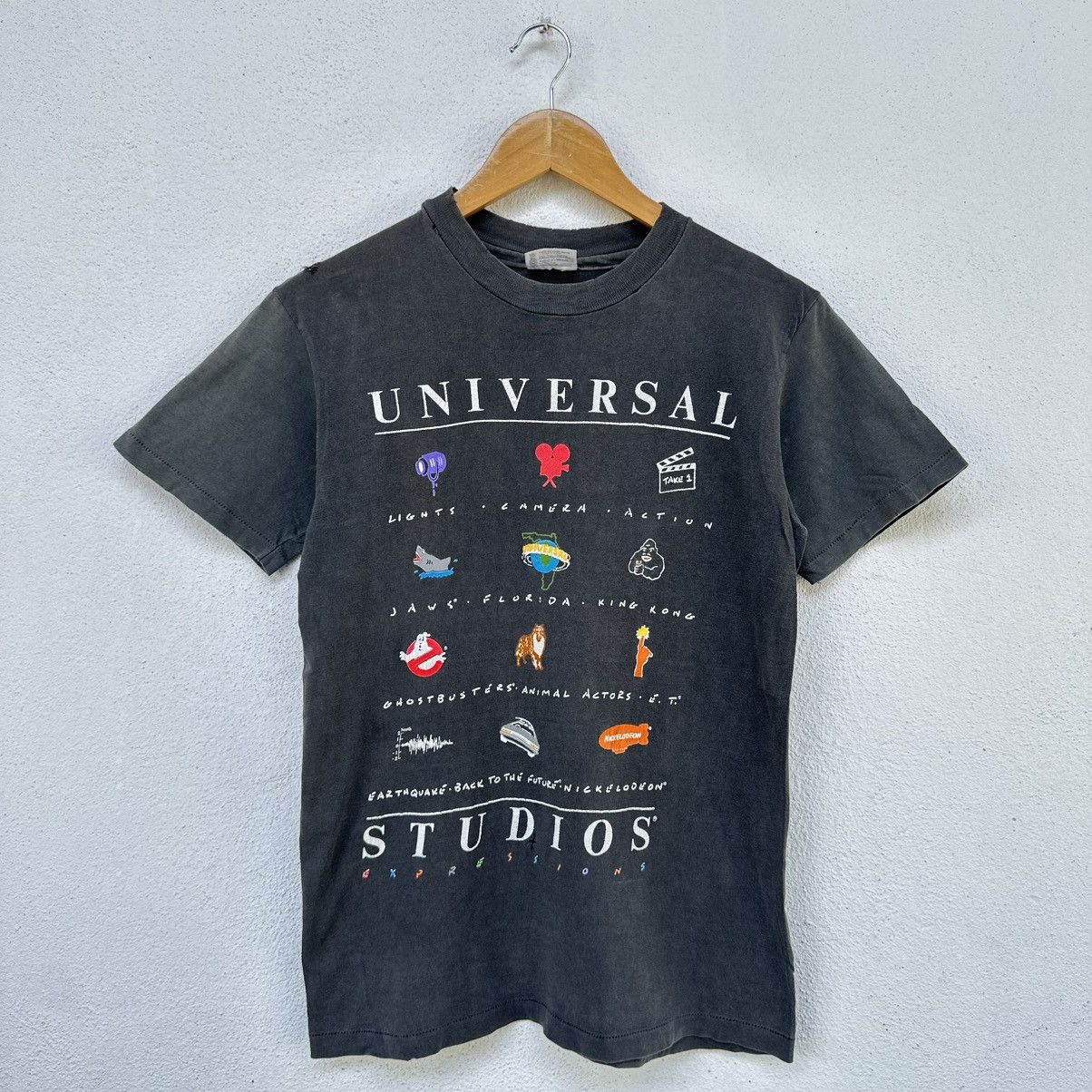 Vintage Vintage Universal Studio T Shirt Size US S / EU 44-46 / 1 - 1 Thumbnail