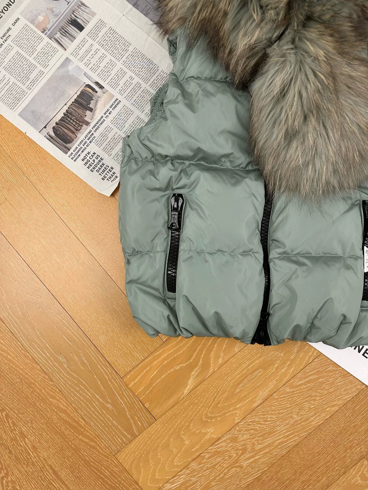 Moncler MONCLER fur trim down vest women's green Size S / US 4 / IT 40 - 4 Thumbnail