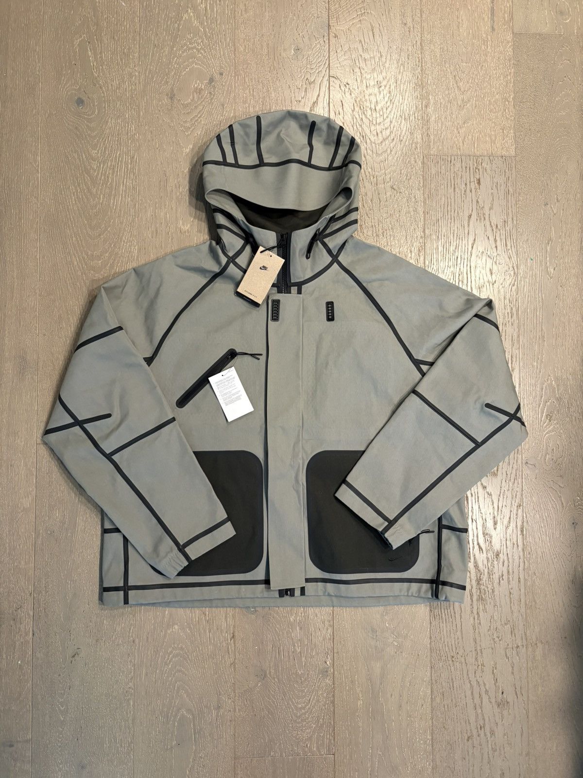 Nike Nike Tech Storm Fit Hooded Rain Jacket Size US L / EU 52-54 / 3 - 1 Thumbnail
