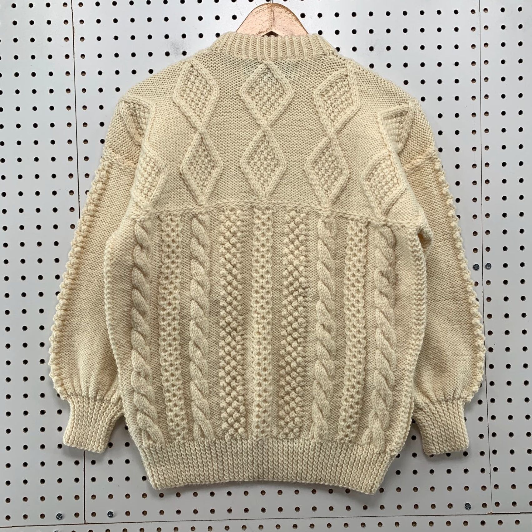Vintage VINTAGE Crana Handknits Wool Sweater Womens M Beige Cable Chunky Knit Ireland Pullover Winter Casual Womens Size M / US 6-8 / IT 42-44 - 2 Thumbnail