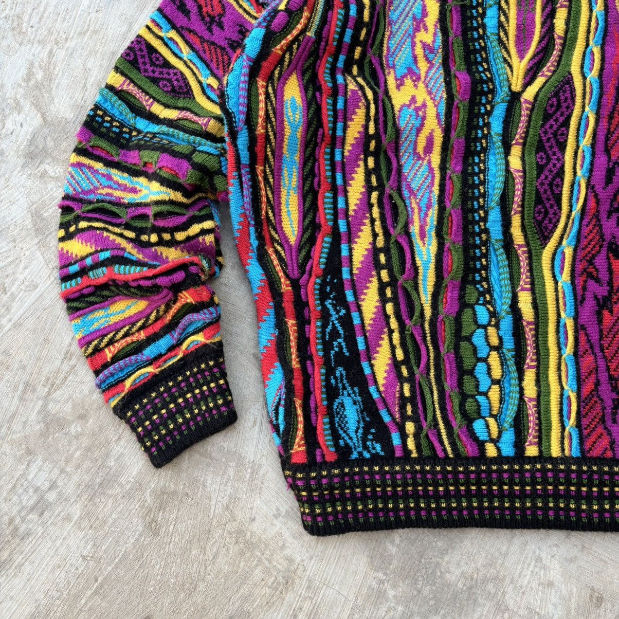 Coogi Vintage 90s Coogi 3D Knitwear Sweater Size US S / EU 44-46 / 1 - 12 Thumbnail