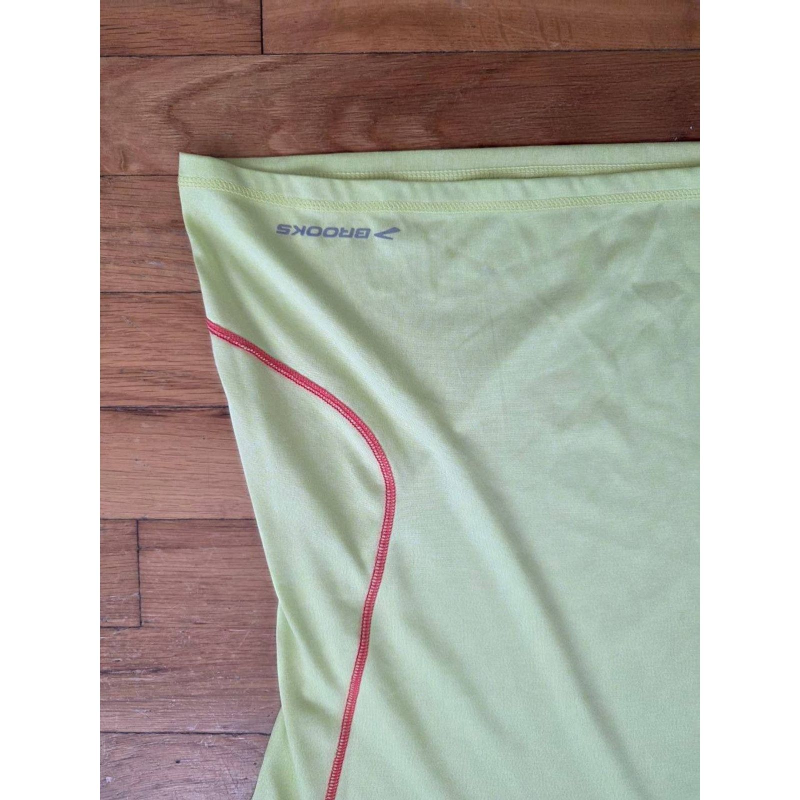 Brooks Brooks Short T-Shirt Womens Bright Yellow Small A001251 Size S / US 4 / IT 40 - 7 Thumbnail