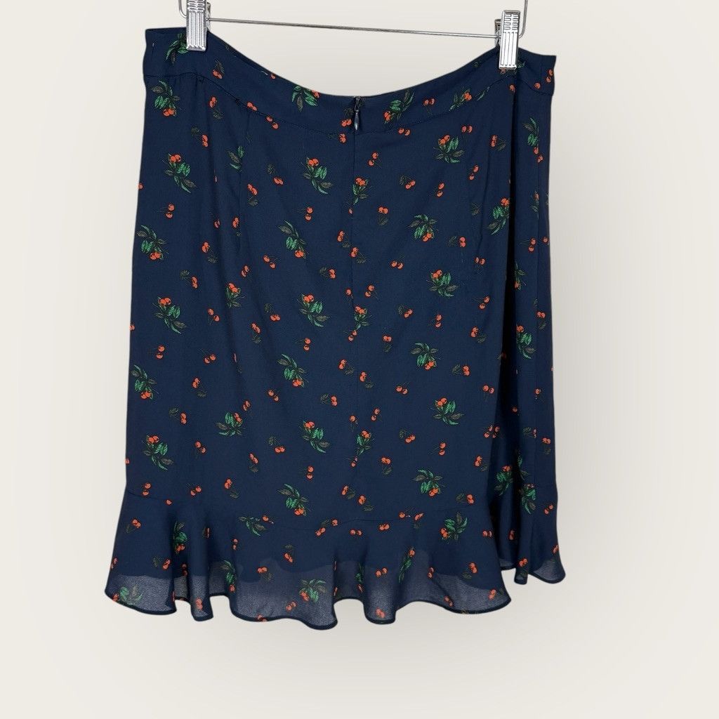 Banana Republic Banana Republic Wrap Skirt Size 8 Blue Cherry Print Ruffle Size 30" / US 8 / IT 44 - 3 Thumbnail