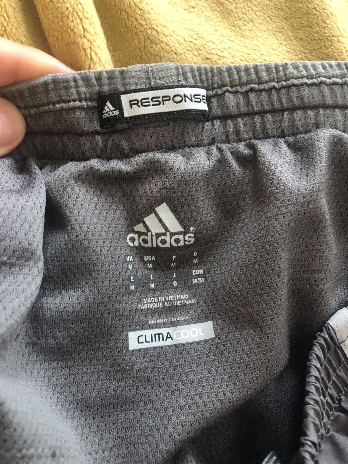 Adidas ADIDAS VINTAGE SPORT QUALITY RUNNING SHORTS Size US 30 / EU 46 - 2 Thumbnail
