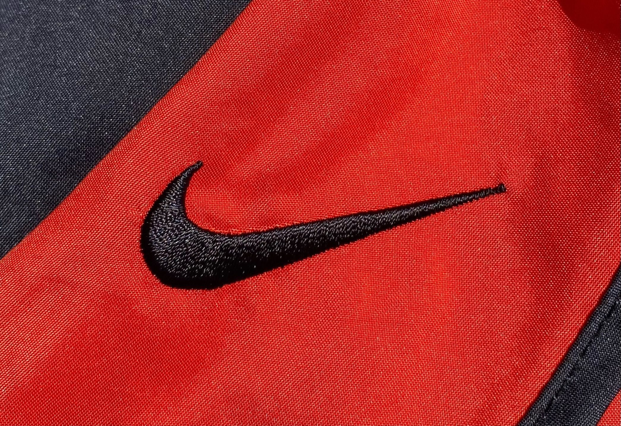 Nike 90’s Nike Red Black White Sprinter Shorts XS Size US 28 / EU 44 - 2 Thumbnail