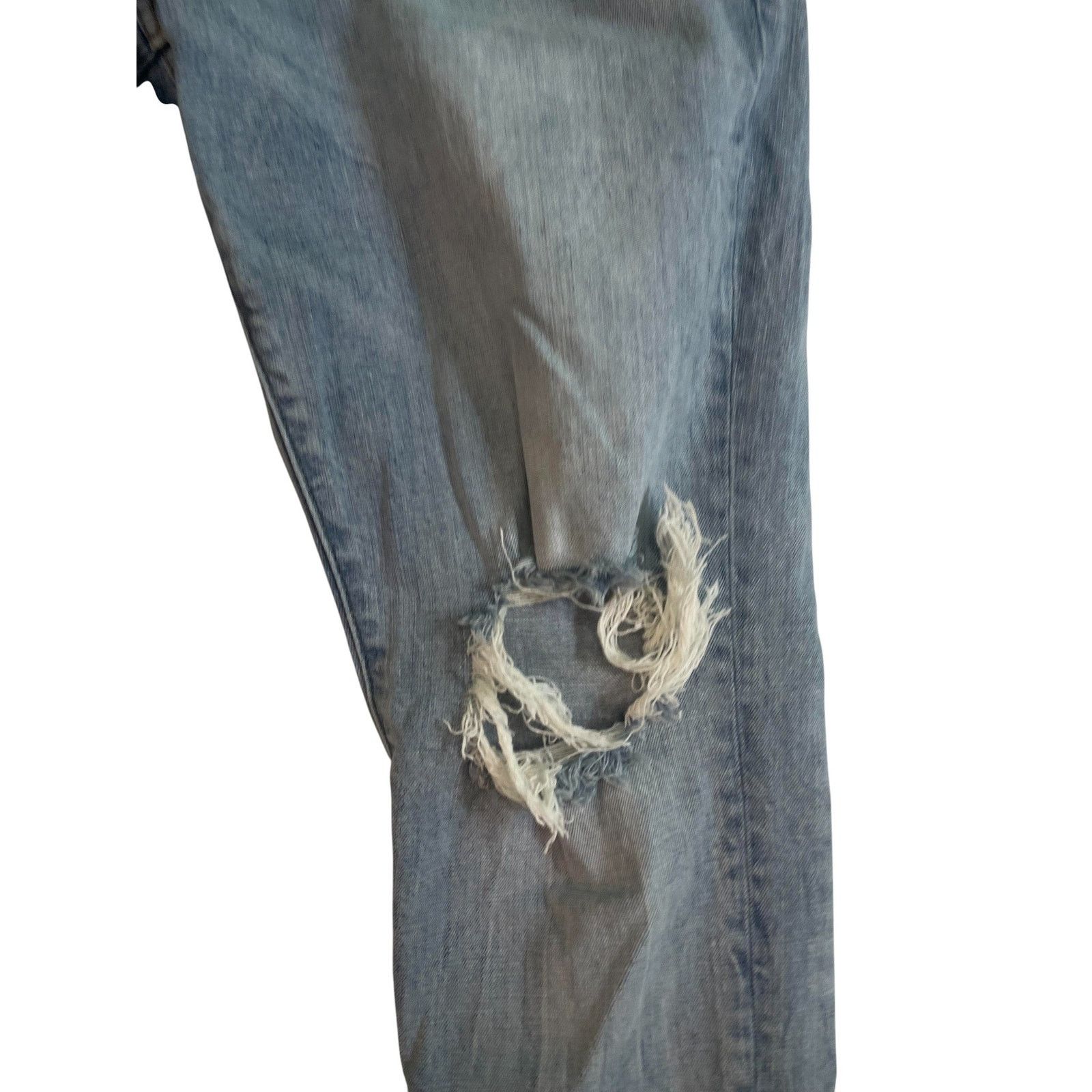 Purple Brand Purple Brand Light Wash Ripped Jeans Size US 36 / EU 52 - 2 Thumbnail