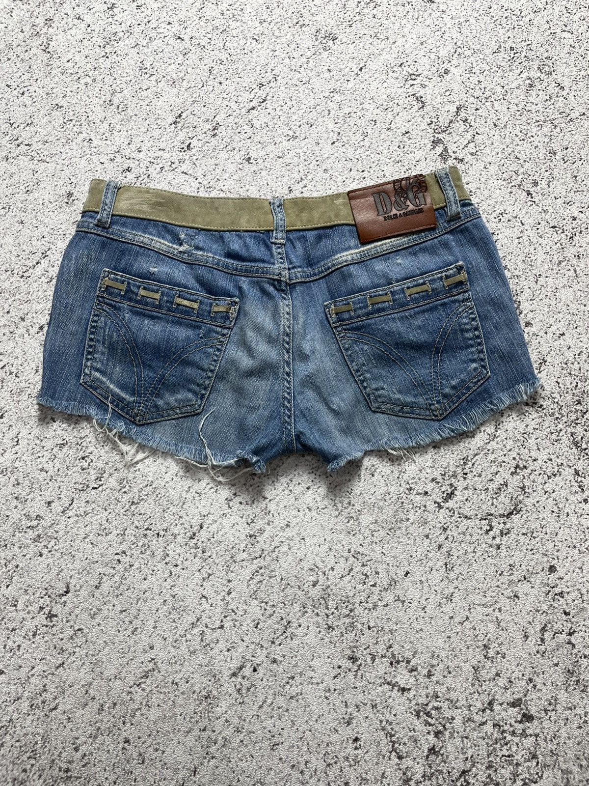 Dolce & Gabbana 2000s Dolce & Gabbana - Faded Distressed Mini Skirt Size 26" / US 2 / IT 38 - 3 Thumbnail