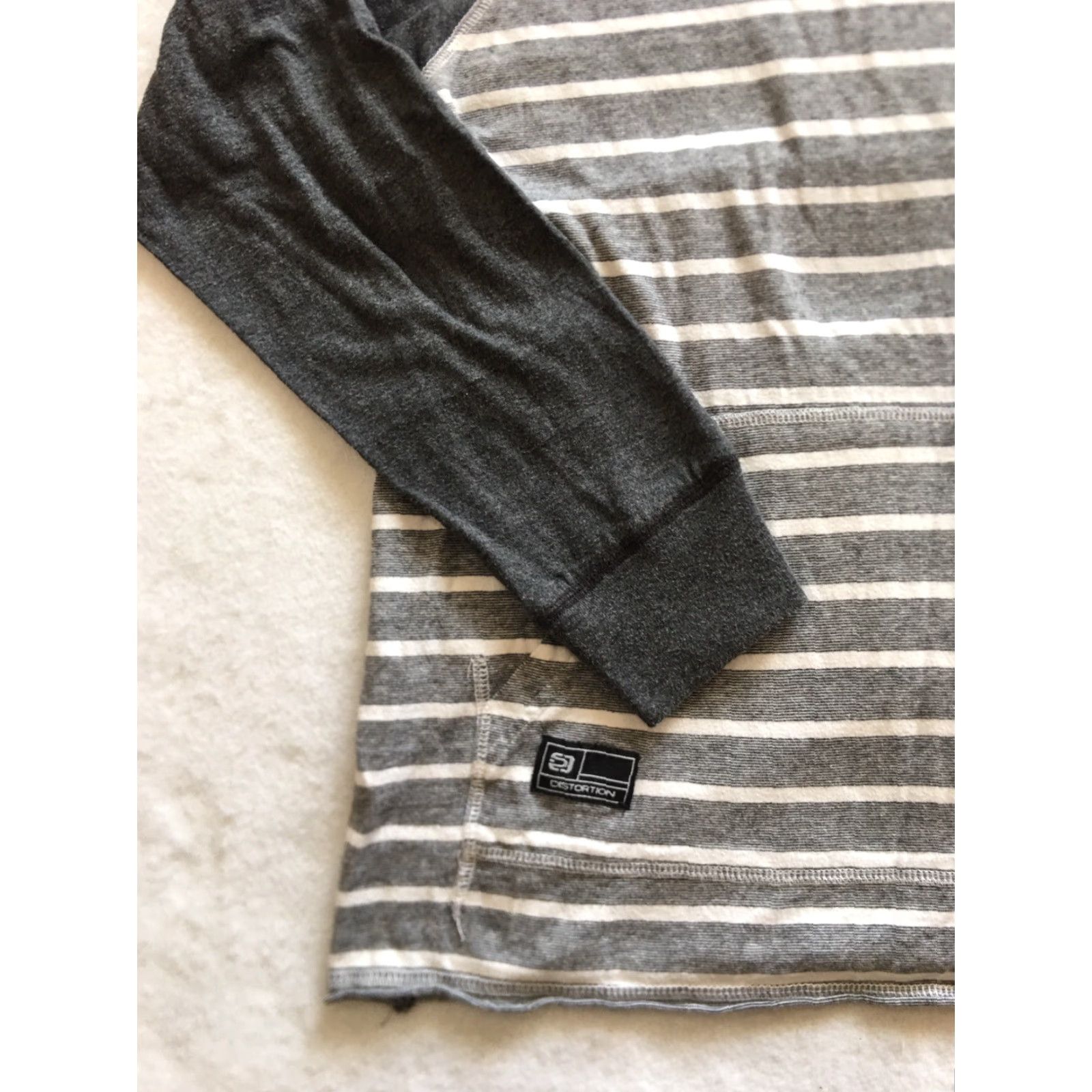Vintage Distortion Hooded Shirt Mens L Gray Long Sleeve Knit Cotton Blend Pullover American Cross Training Size US L / EU 52-54 / 3 - 6 Thumbnail