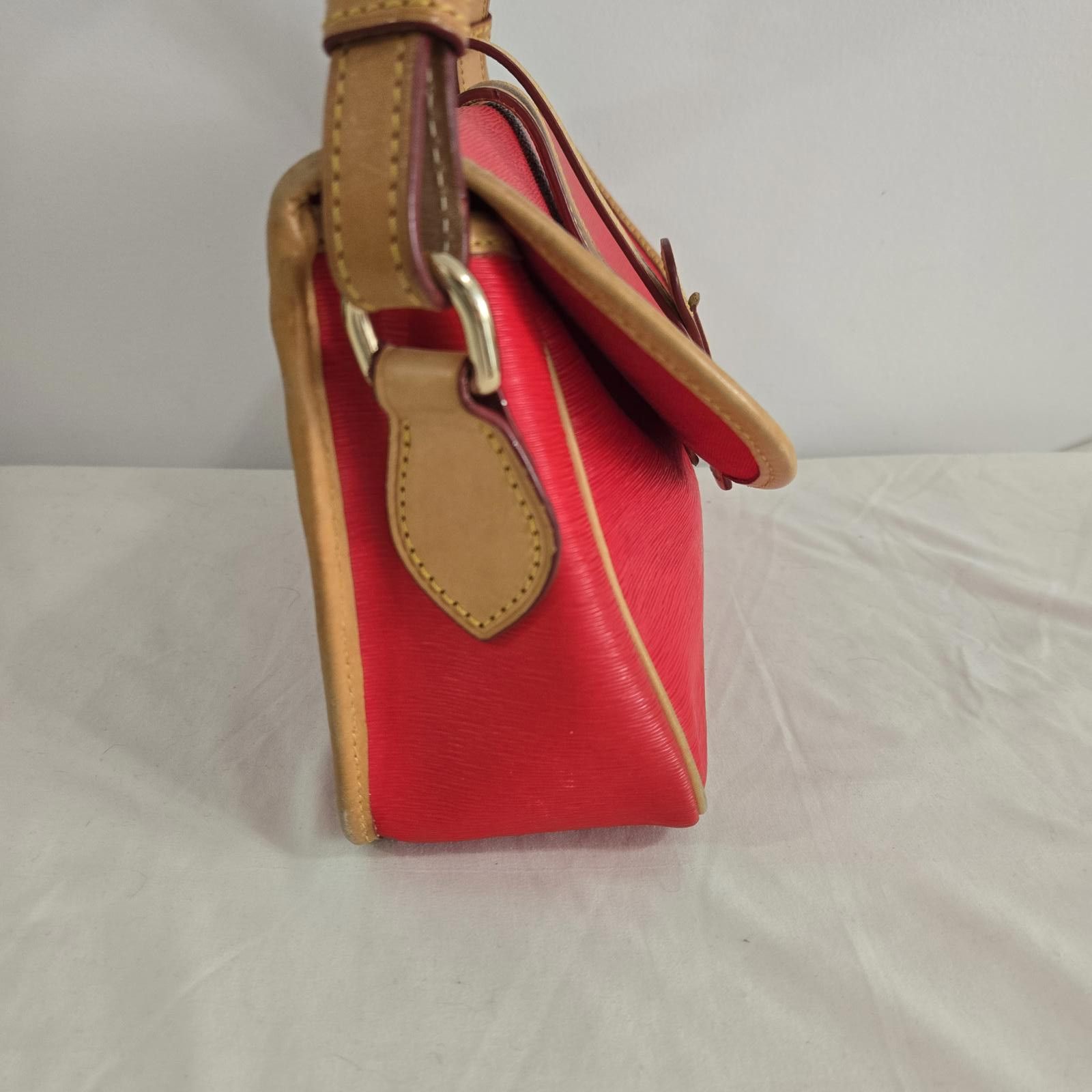 Dooney & Bourke Dooney & Bourke Equestrian Leather Shoulder Bag Size ONE SIZE - 4 Thumbnail