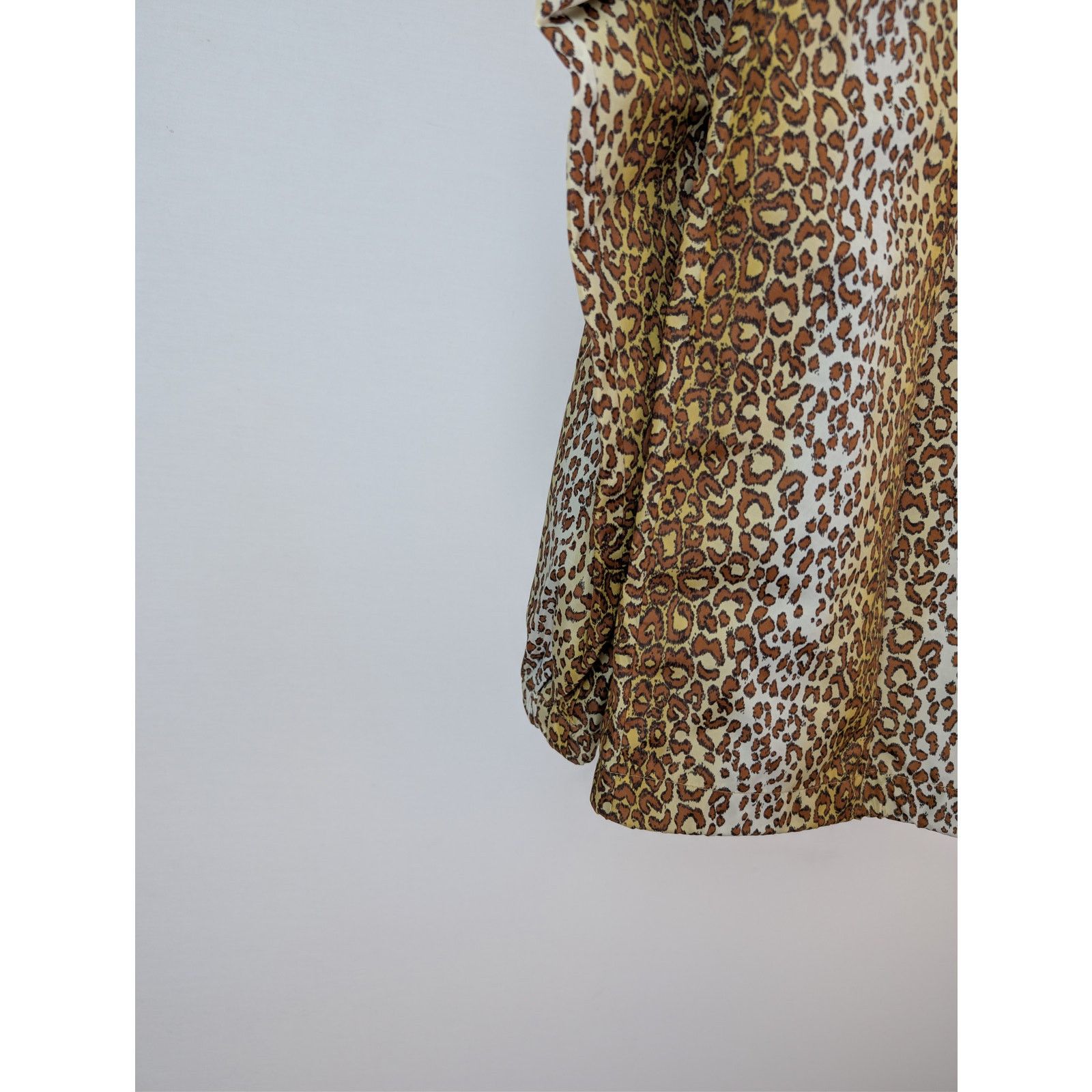 Celine o1rshd1 Leopard Print Nylon Coach Button Up Shirt in Multi Size US S / EU 44-46 / 1 - 14 Thumbnail
