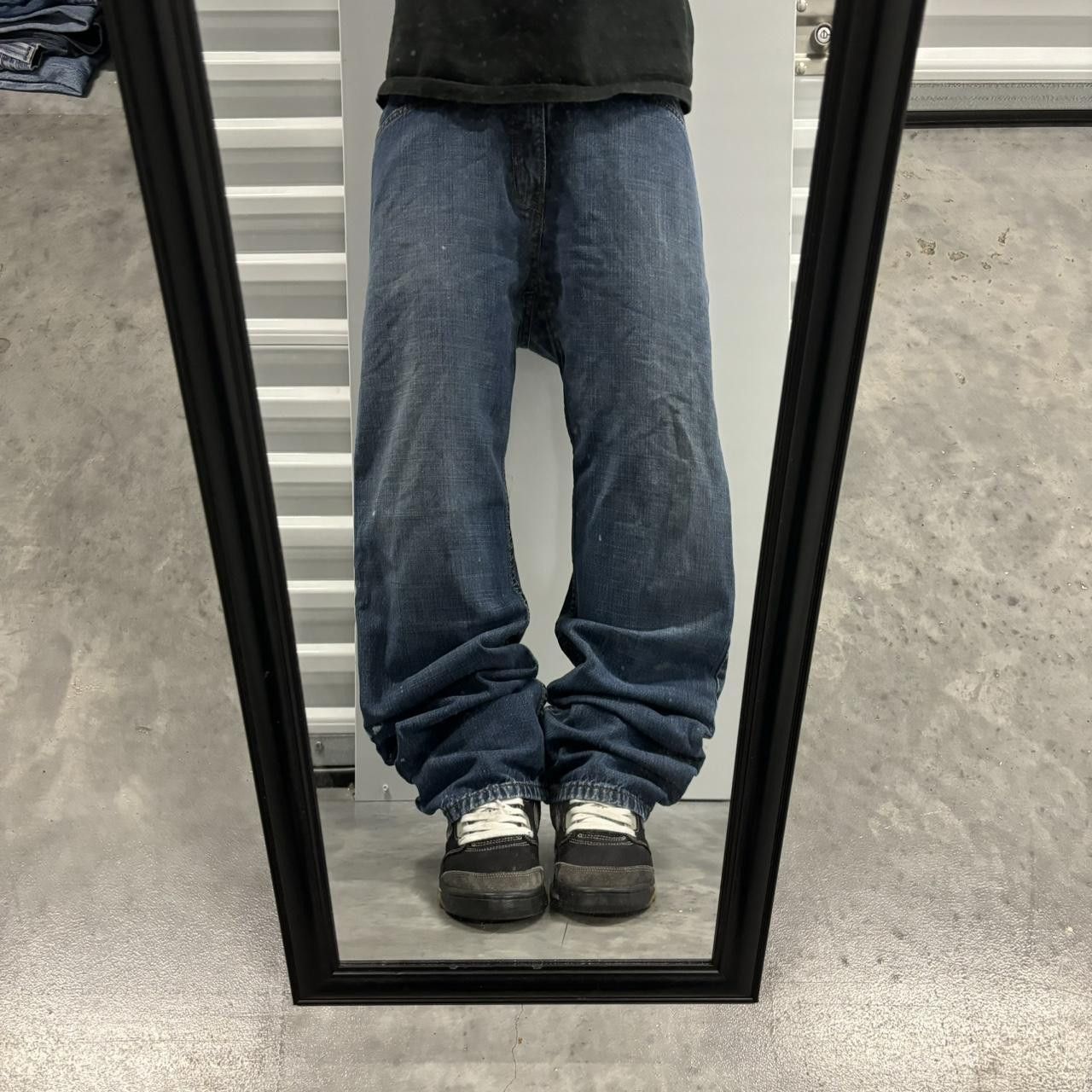 Levi's × Vintage Crazy Vintage Y2K/2000s Grunge Levi’s Dark Wash Essential Denim Jeans! Size US 32 / EU 48 - 1 Thumbnail