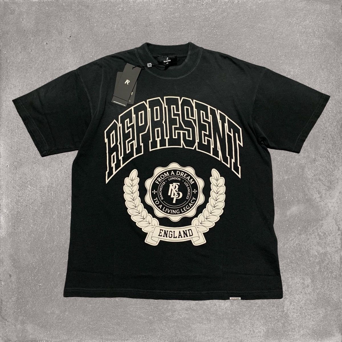 Represent Clo. Represent XXS Legacy Crest Stained Black Tee Size US XXS / EU 40 - 1 Thumbnail
