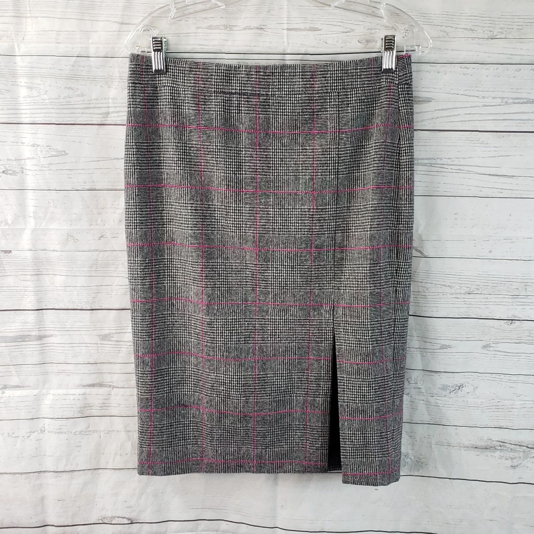 J.Crew J.CREW Pencil Skirt Womens Size 4 Plaid Wool Blend Black Pink Knee Length Zip Closure Size 27" / US 4 / IT 40 - 2 Thumbnail