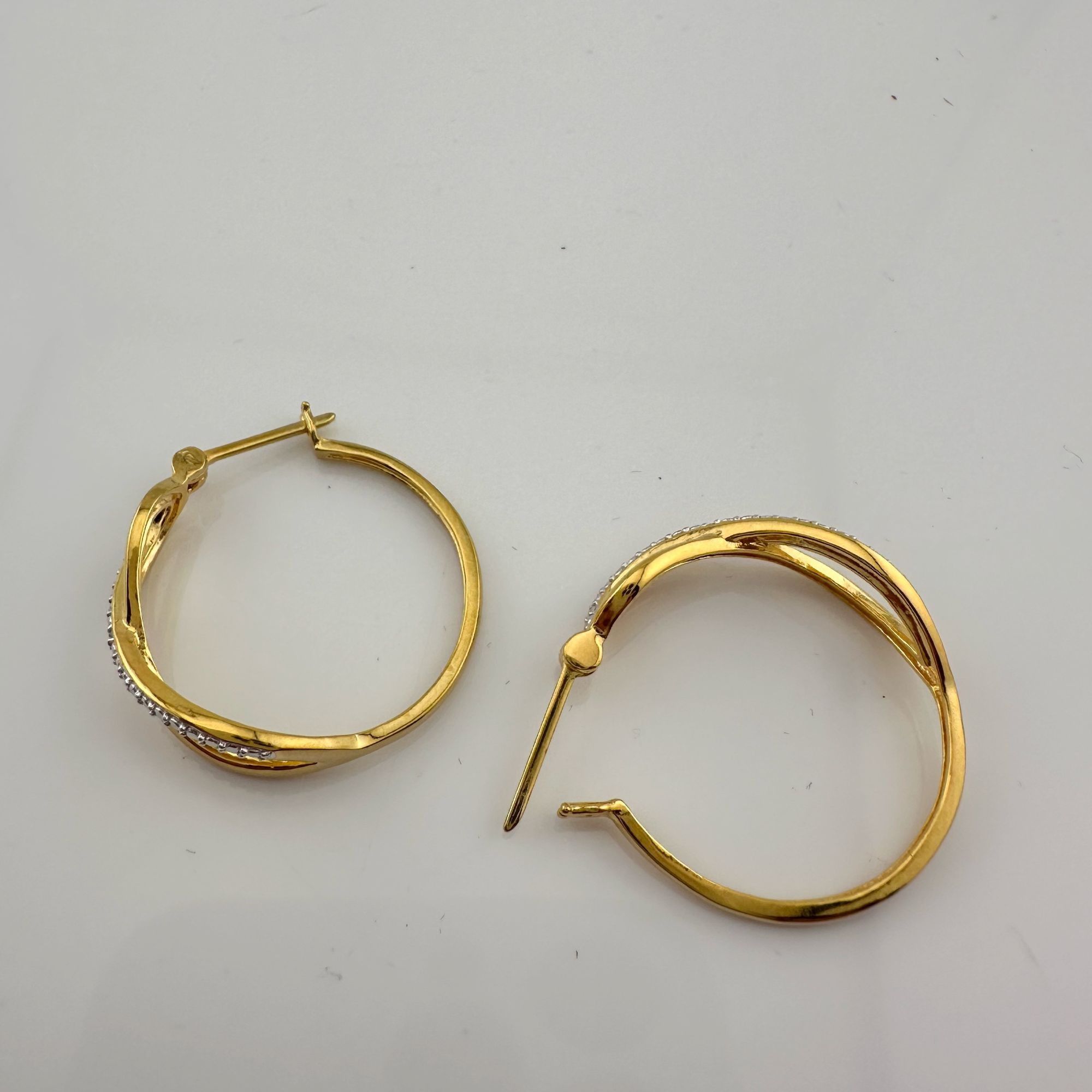 Other Beautiful Infinity Hoop Earrings Sterling 14kt Gold Overlay Size ONE SIZE - 18 Thumbnail