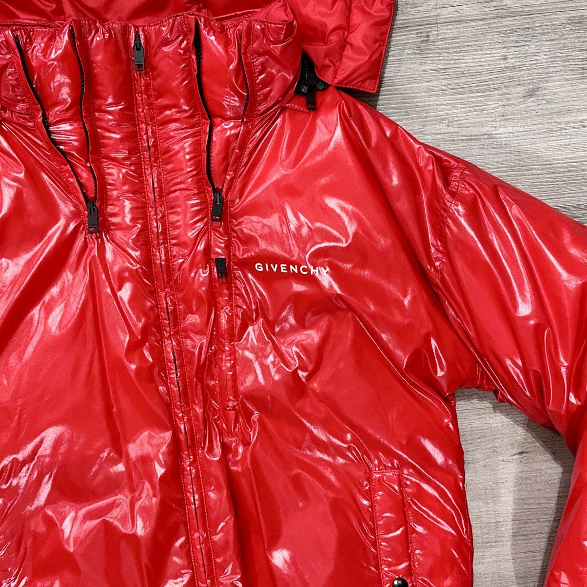 Givenchy GIVENCHY RED HIGH SHEEN PUFFER JACKET Size US S / EU 44-46 / 1 - 3 Thumbnail