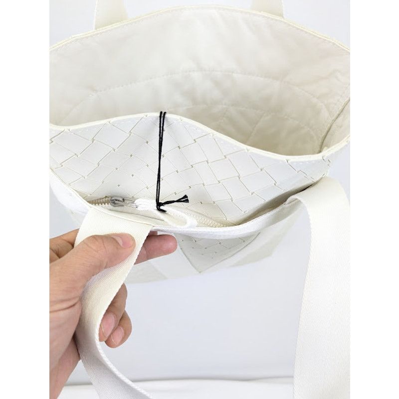 Bottega Veneta o1rshd1 Size: OS / Soft Rubber Borsa Bag in White/Chalk Size ONE SIZE - 15 Thumbnail