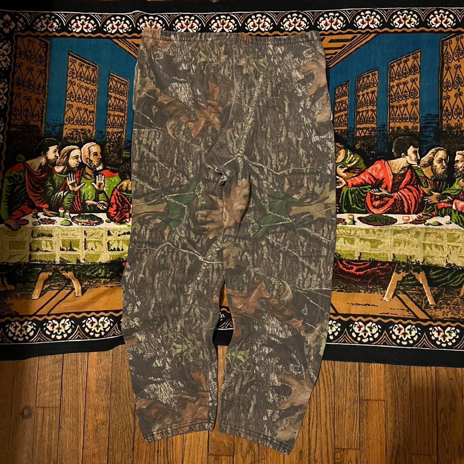 Carhartt × Jerzees × Realtree Mens realtreee camo sweatpants baggy y2k wide leg jerzees Size US 32 / EU 48 - 5 Thumbnail