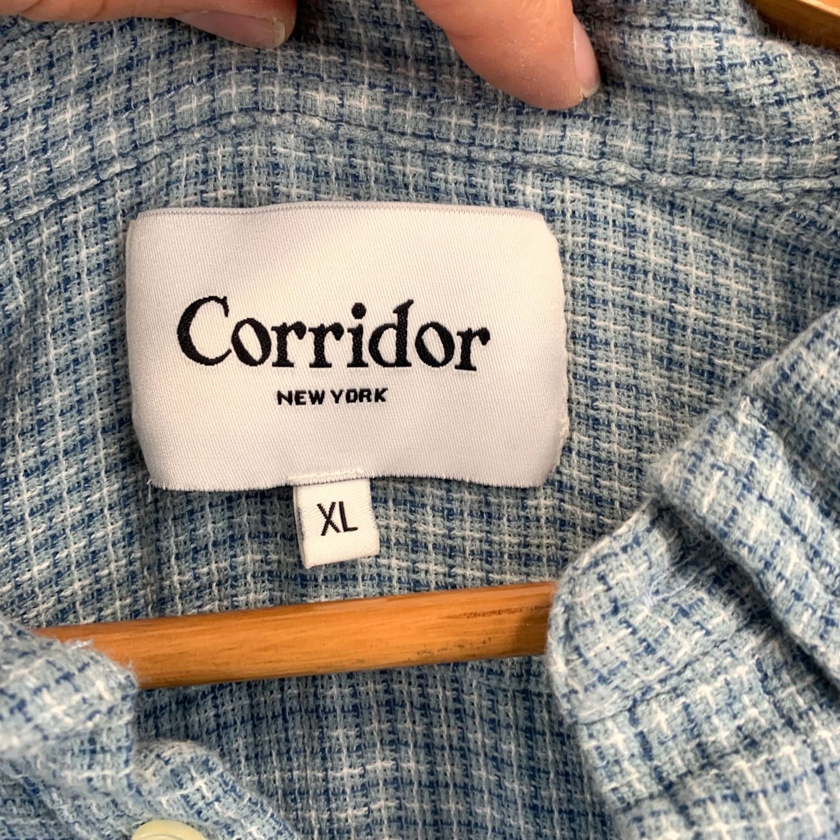 Corridor Corridor Mens XL Blue White Textured Plaid Button Down Shirt Size US XL / EU 56 / 4 - 3 Thumbnail