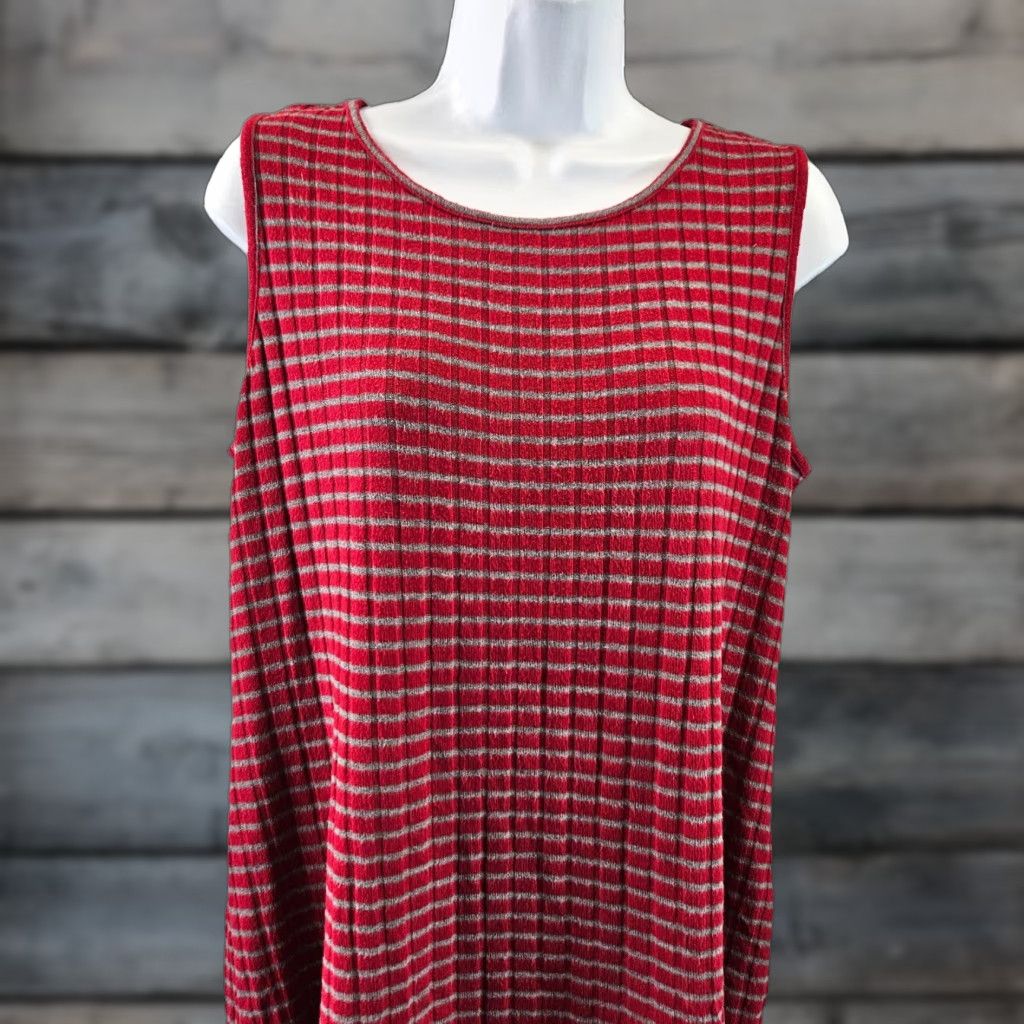 Vintage Chico's Zenergy Tank Top Womens Petite Medium Red Gray Stripe Rayon Blend Shirt Sleeveless Round Neck Size M / US 6-8 / IT 42-44 - 1 Thumbnail