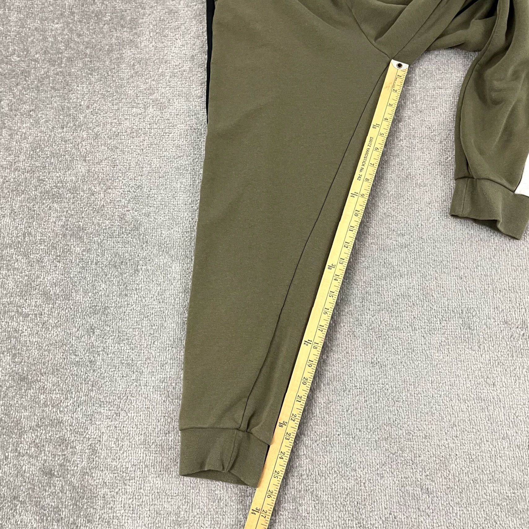Nike VINTAGE Nike Air Sportswear Fleece Joggers Women Large / 26" Green Gray Black Sweatpants Size 36" / US 14 / IT 50 - 5 Thumbnail