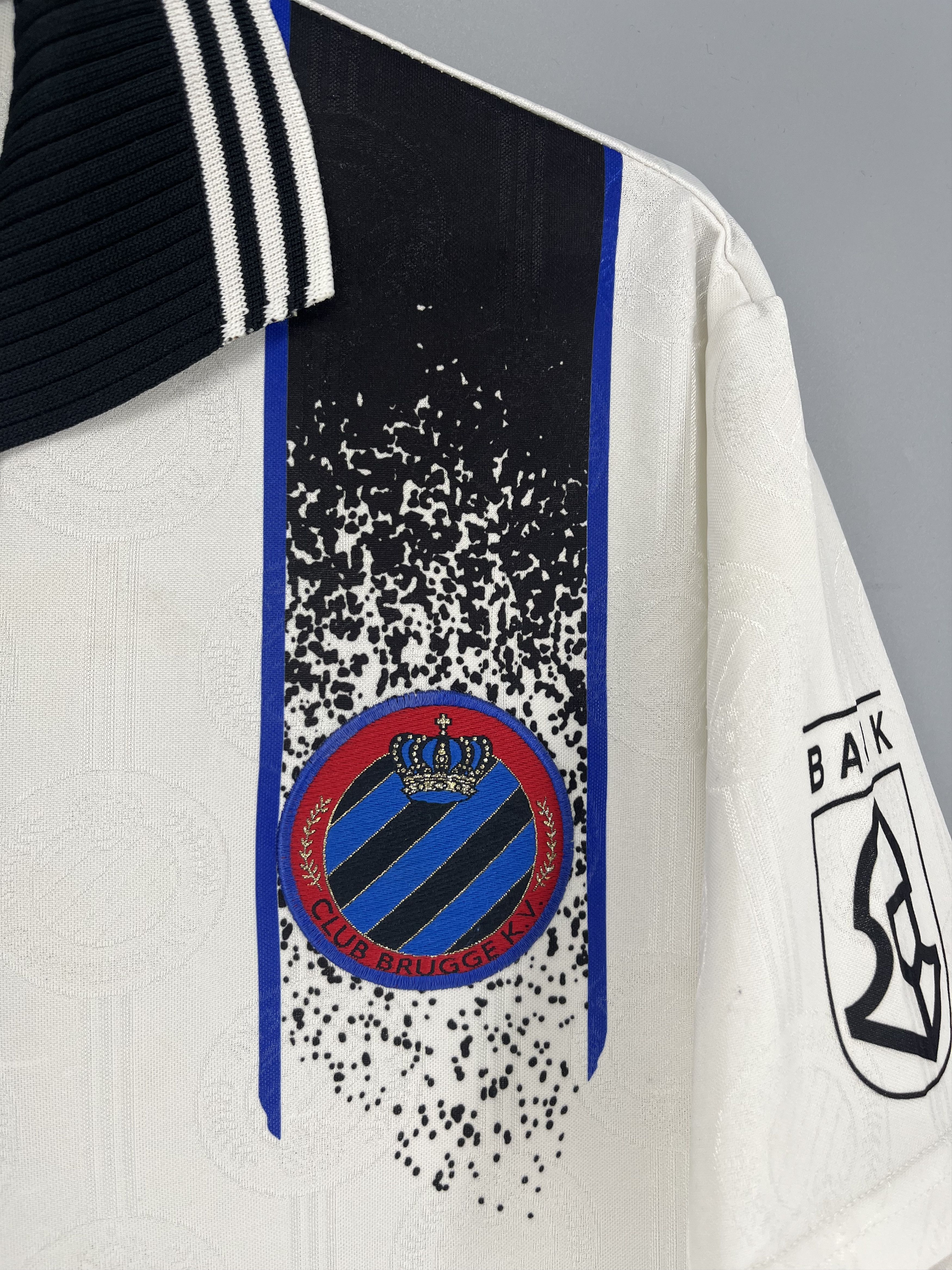 Adidas ADIDAS 1997-98 CLUB BRUGGE SHIRT JERSEY S- Size US M / EU 48-50 / 2 - 6 Thumbnail