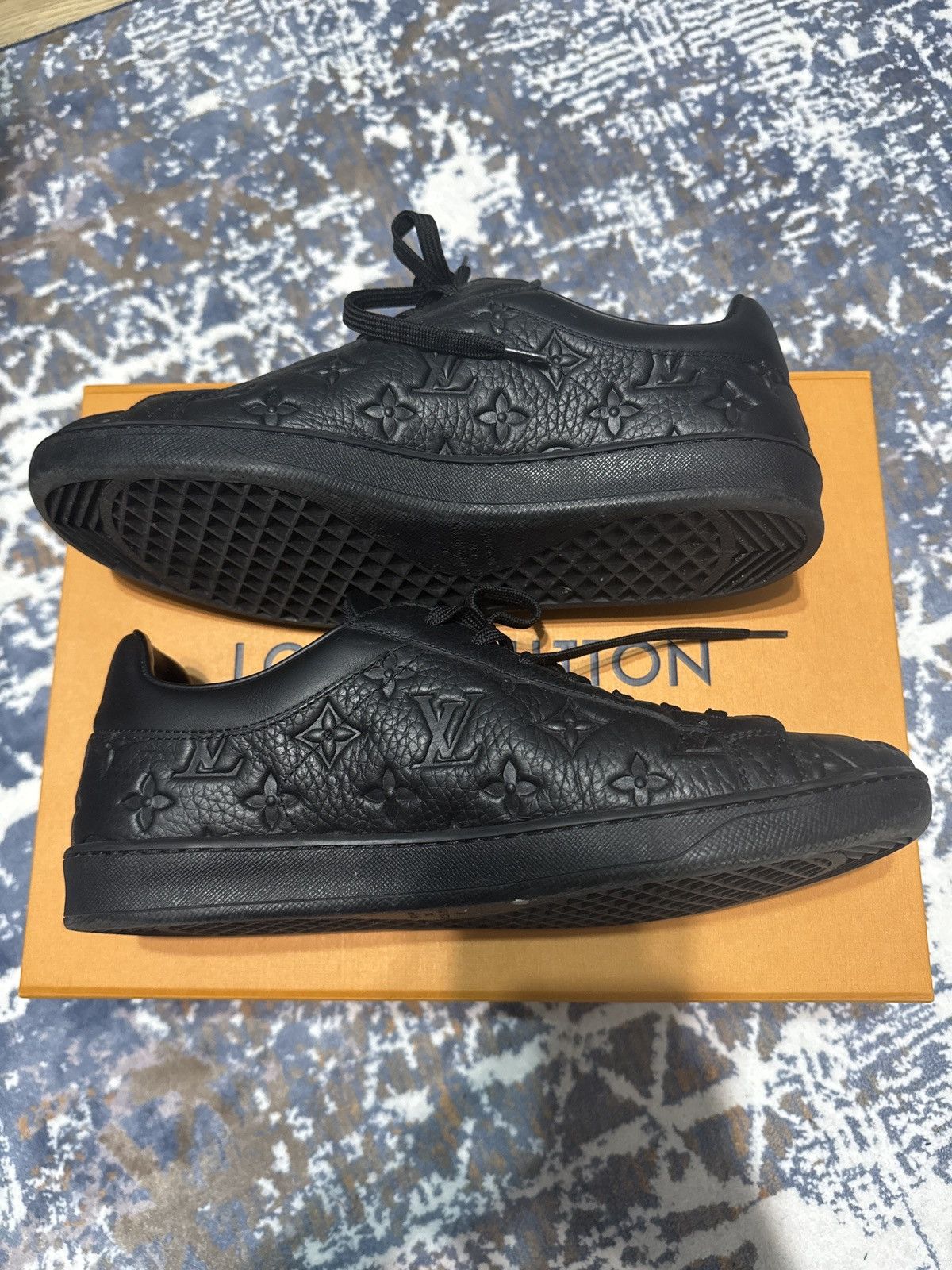 Louis Vuitton Louis Vuitton Luxembourg Size US 9.5 / EU 42-43 - 2 Thumbnail