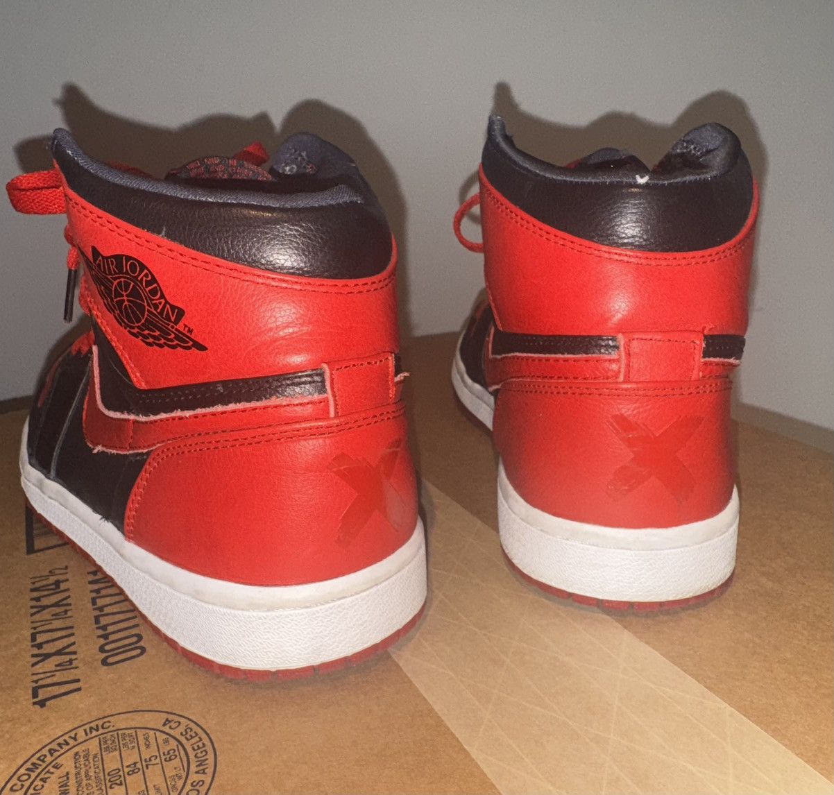 2011 BANNED JORDAN 1 (RARE)