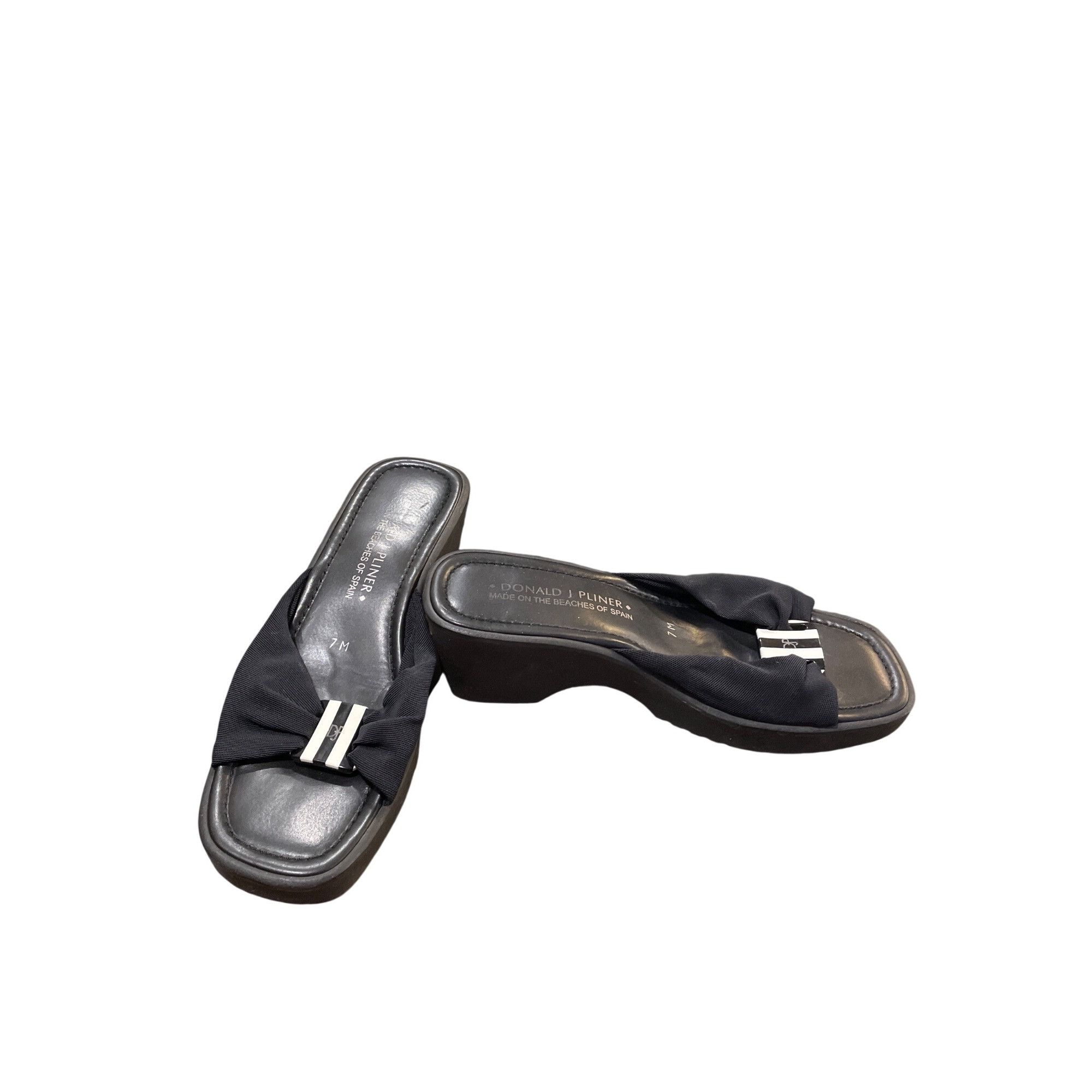 Donald Pliner Donald Pliner wms 2.5" black open toe wedge heels shoes sz 7 Size US 7 / IT 37 - 1 Thumbnail