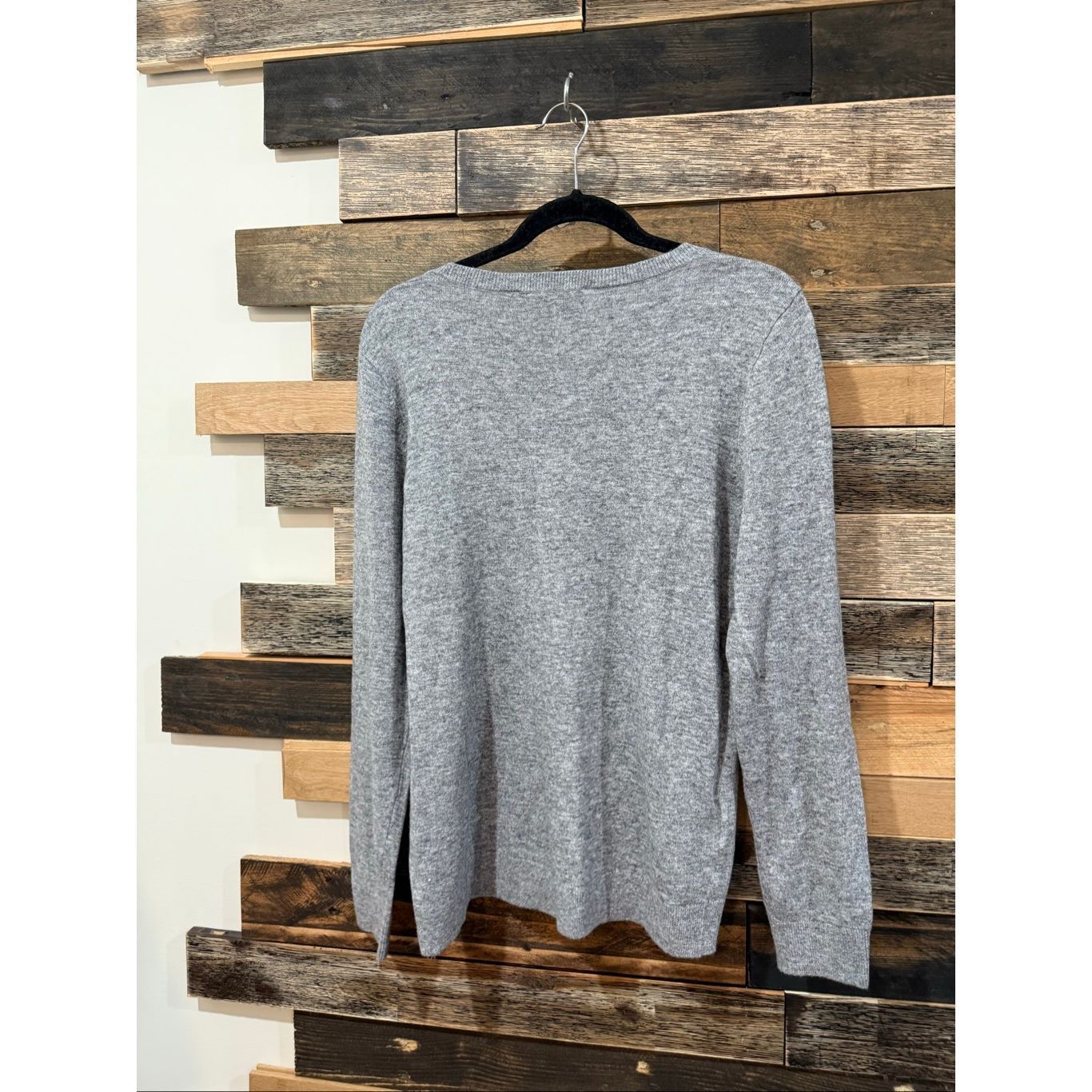 Loft LOFT NWT grey crew neck sweater with a crystal floral embell Size L / US 10 / IT 46 - 3 Thumbnail