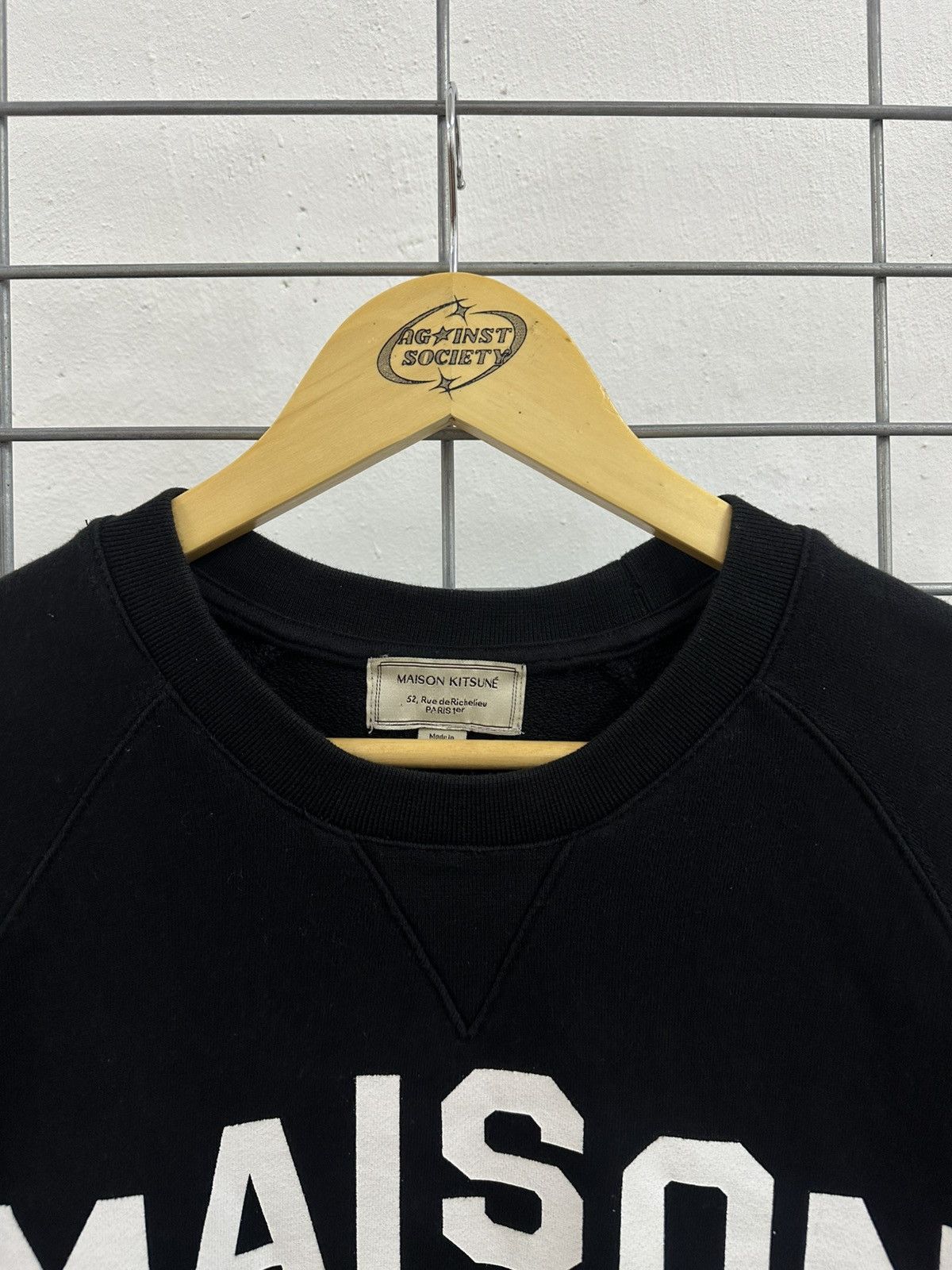 Maison Kitsune Rare Beautiful Maison Kitsune Spell Out Crewneck Sweatshirt Size US S / EU 44-46 / 1 - 4 Thumbnail