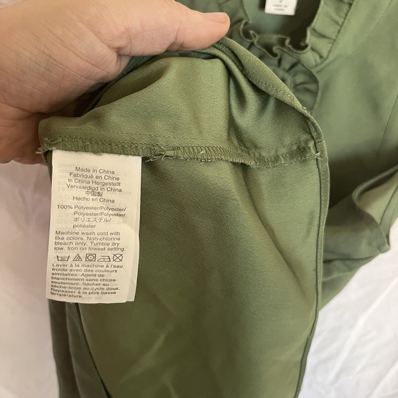 J.Crew 1/2 Button Ruffle-trim Sleeveless Ruffle Collar Blouse Size XS / US 0-2 / IT 36-38 - 4 Thumbnail