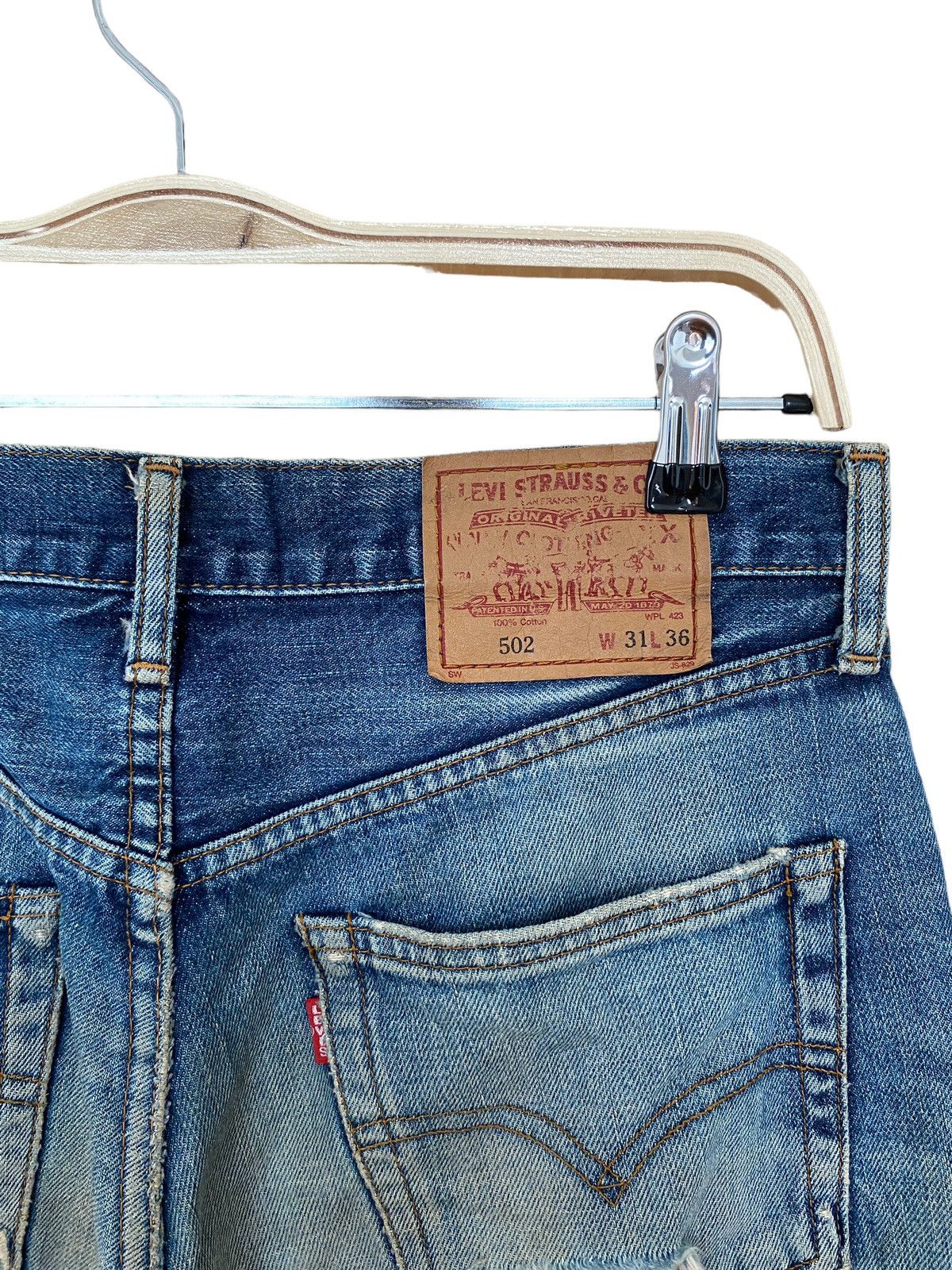 Levi's × Vintage Vintage Brand Levi’s 502 Big E Short Jeans 1990s Size US 30 / EU 46 - 9 Thumbnail