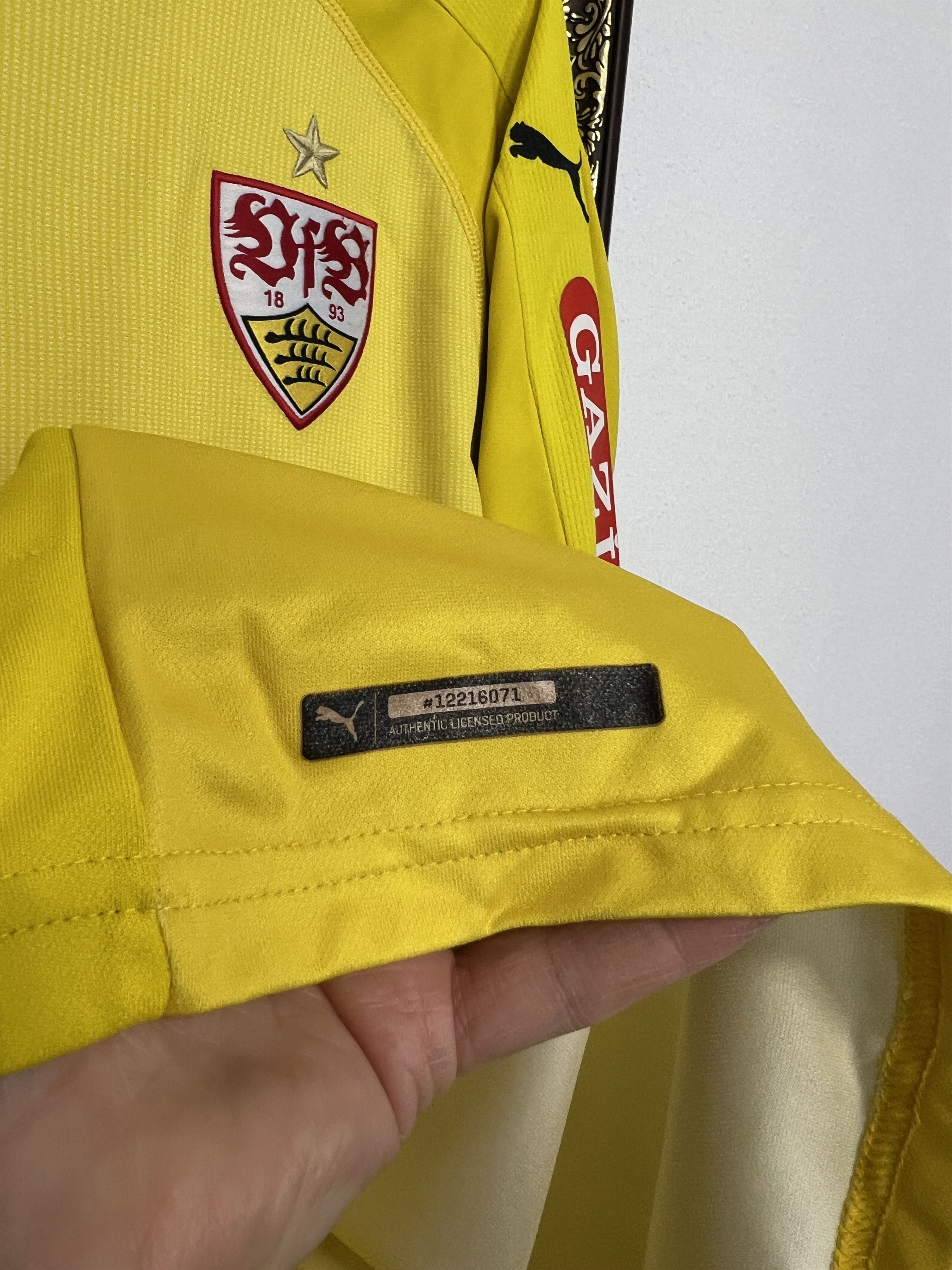 Puma VfB Stuttgart Goalkeeper Football Shirt Soccer Jersey Trikot Size US L / EU 52-54 / 3 - 7 Thumbnail