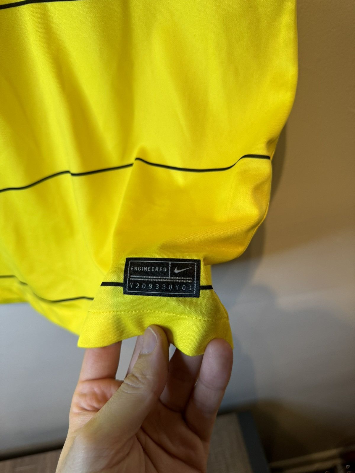 Nike Men’s SIze M Nike Chelsea Football Club Jersey Yellow Away Size US M / EU 48-50 / 2 - 3 Thumbnail