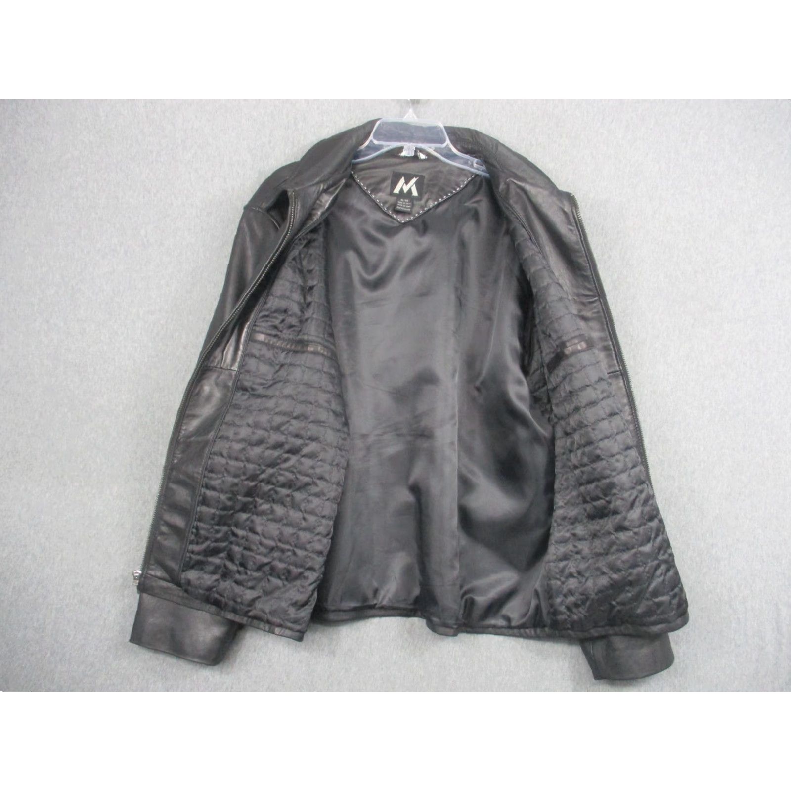 Vintage M Jacket Mens XL Black Leather Bomber Jacket Full Zip Lined Pockets Classic Mens XL Skin Size US XL / EU 56 / 4 - 6 Thumbnail