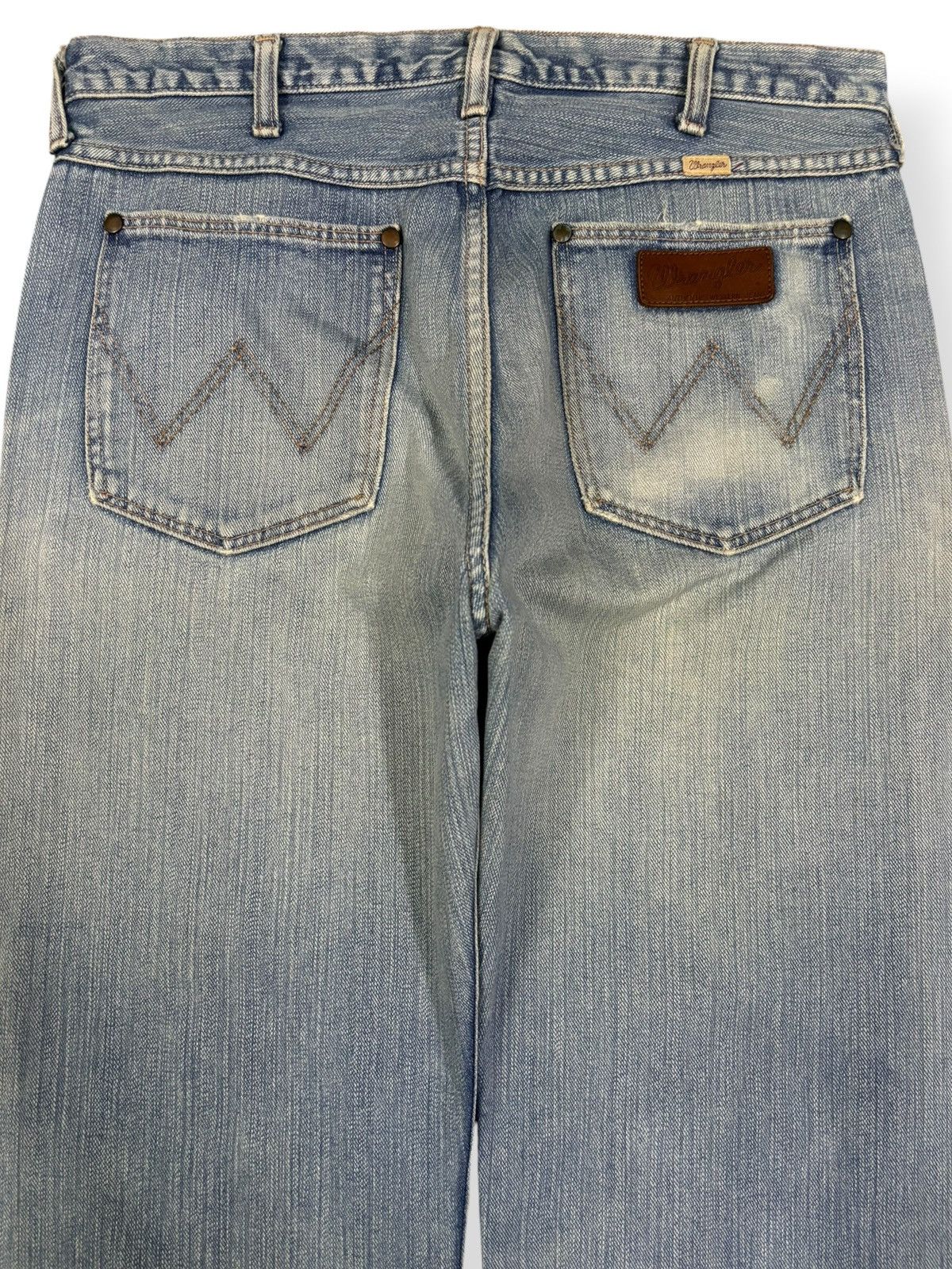 Wrangler Vintage Y2K Wrangler Blue Wash Faded Distressed Jeans Size US 34 / EU 50 - 9 Thumbnail