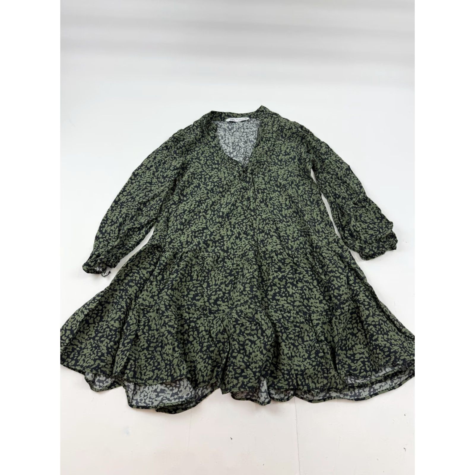 Zara Zara Dress Womens Small Green Animal Print Long Sleeve V-Neck Ruffle Swing Mini Size S / US 4 / IT 40 - 2 Thumbnail