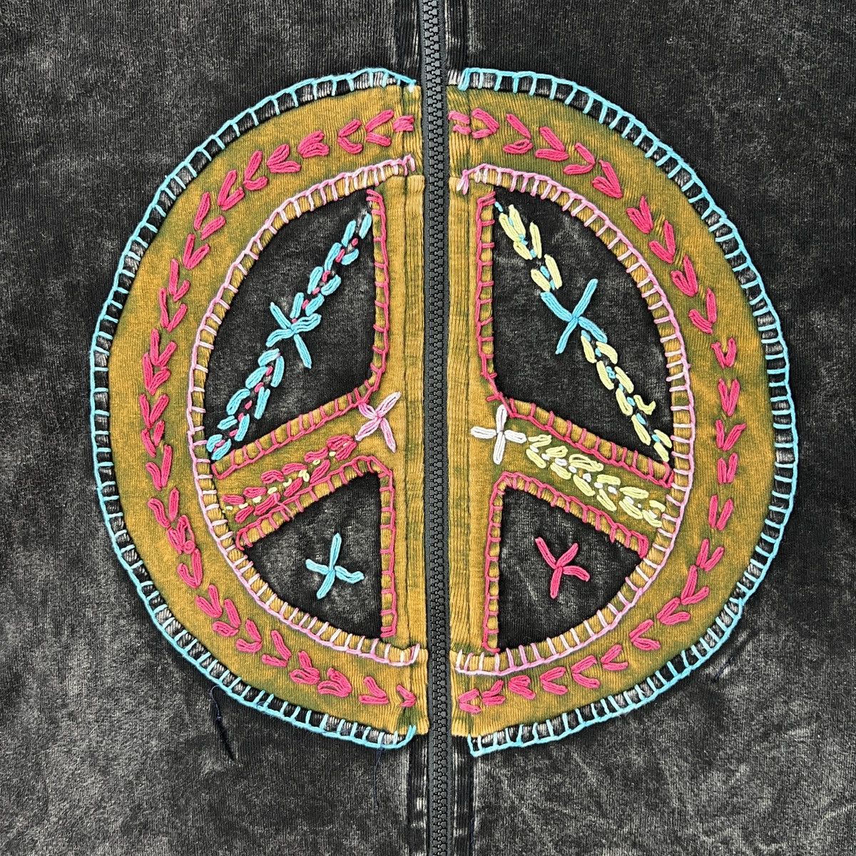 Grateful Dead × Handmade × Vintage Vintage Embroidered Peace Sign Hoodie Size US M / EU 48-50 / 2 - 5 Thumbnail