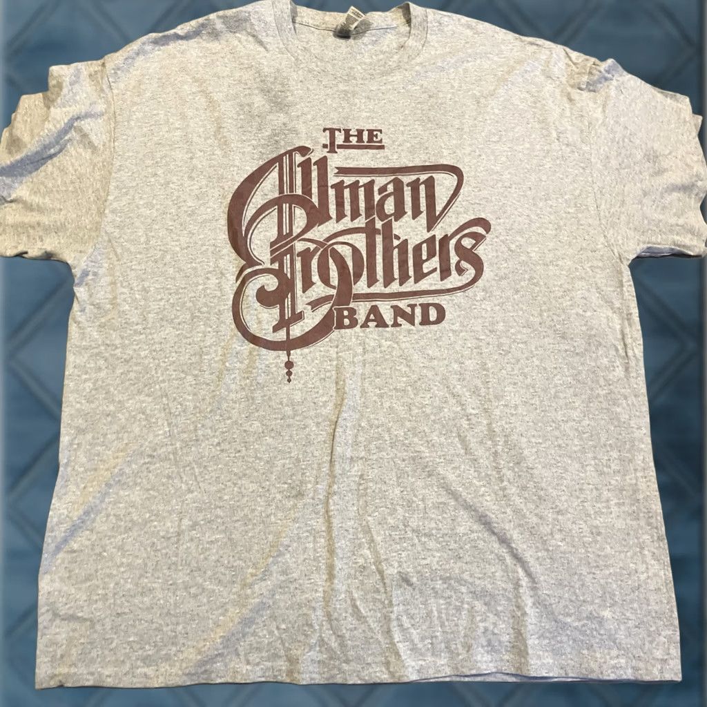 Gildan NWOT ALLMAN BROTHERS BAND Classic Logo T Shirt Mens XX L Gray Cotton Graphic Print Short Sleeve Round Neck Gildan Logo Regular 2XL Size US XXL / EU 58 / 5 - 1 Thumbnail