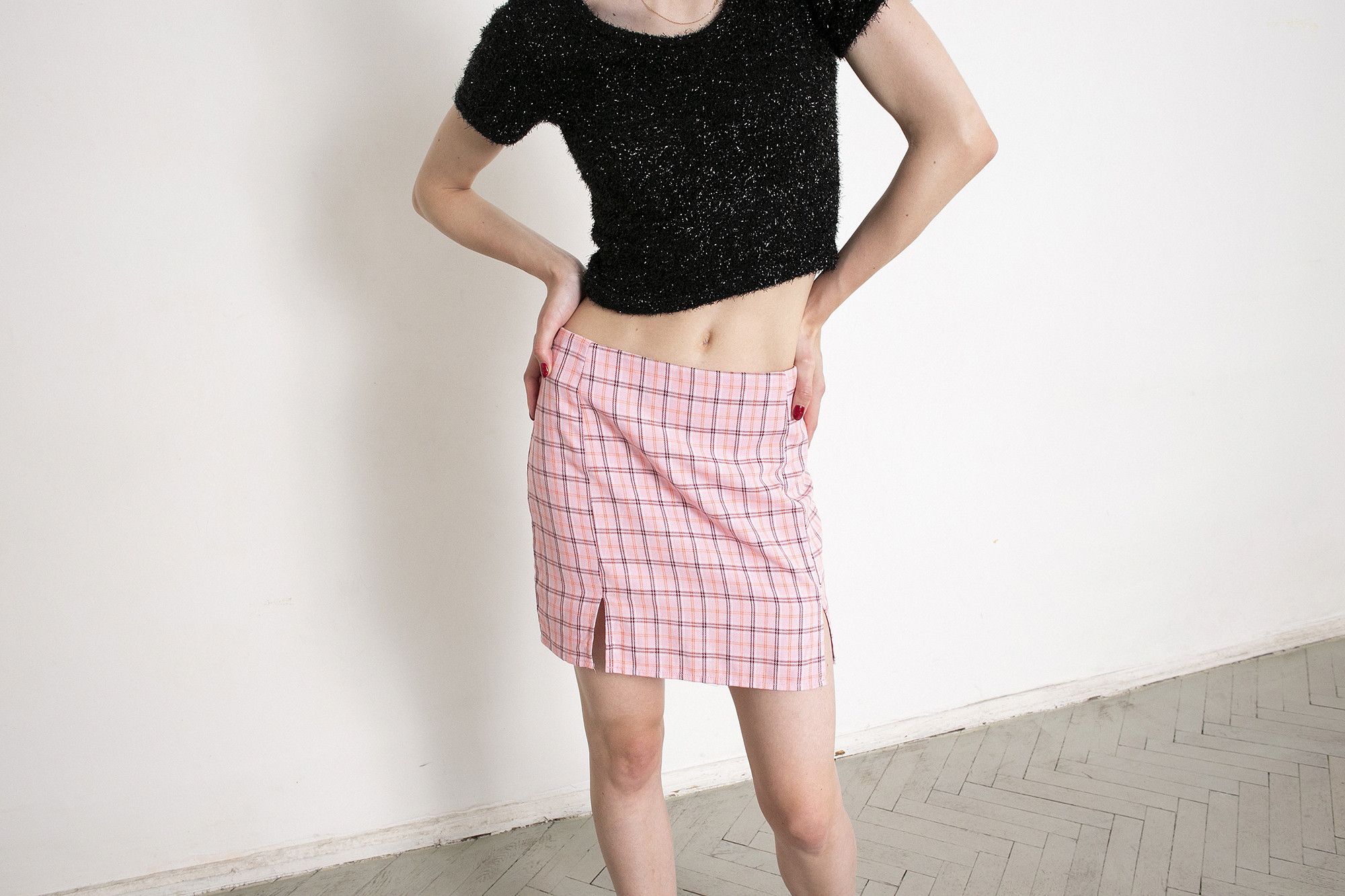 Vintage 90s cherry mini pleated skirt 🍒